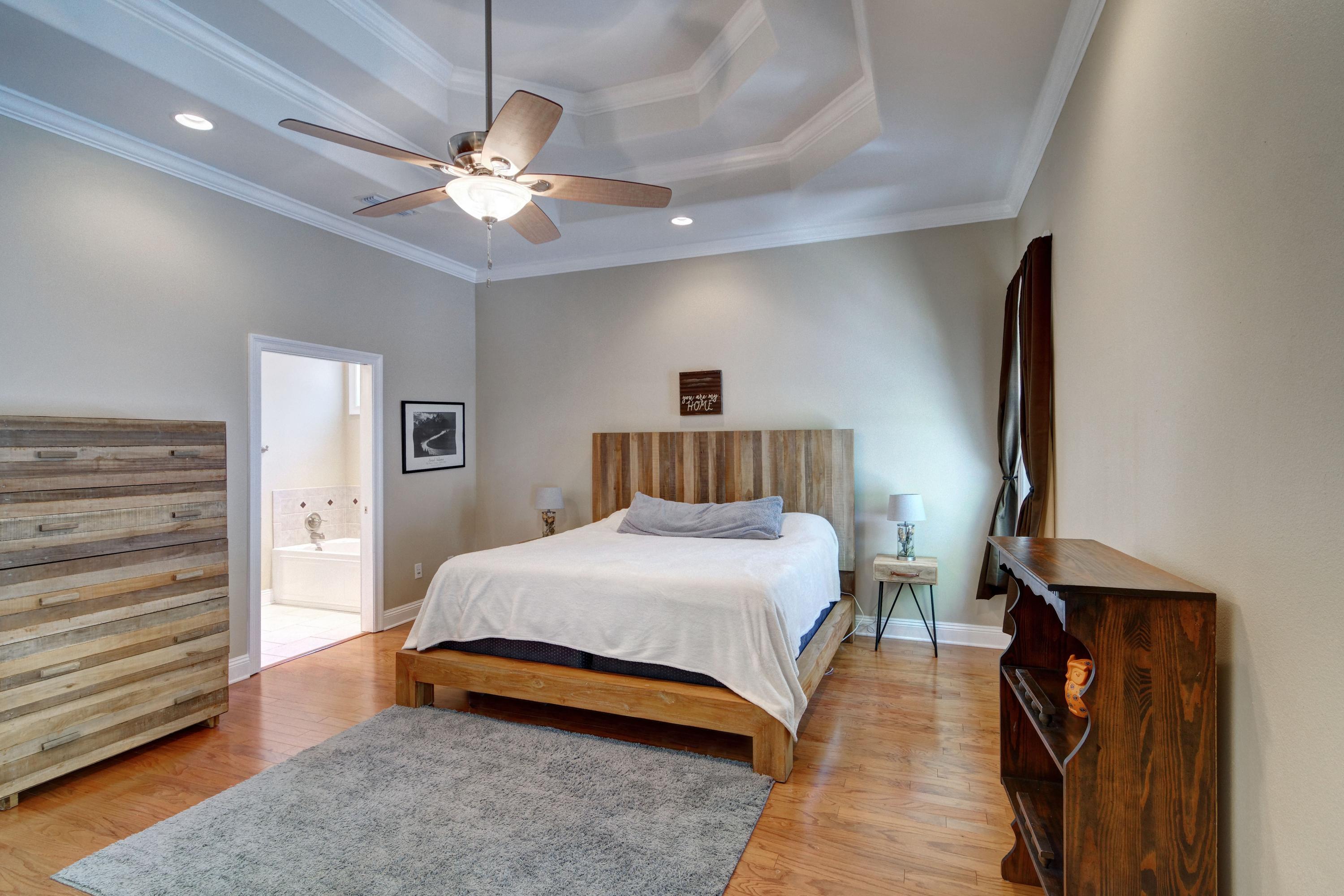 OAK POINTE - Residential