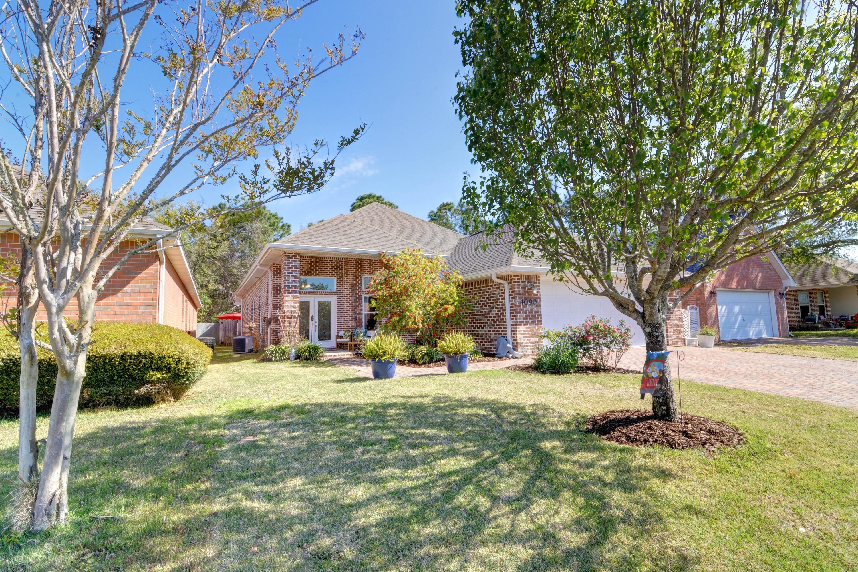 OAK POINTE - Residential