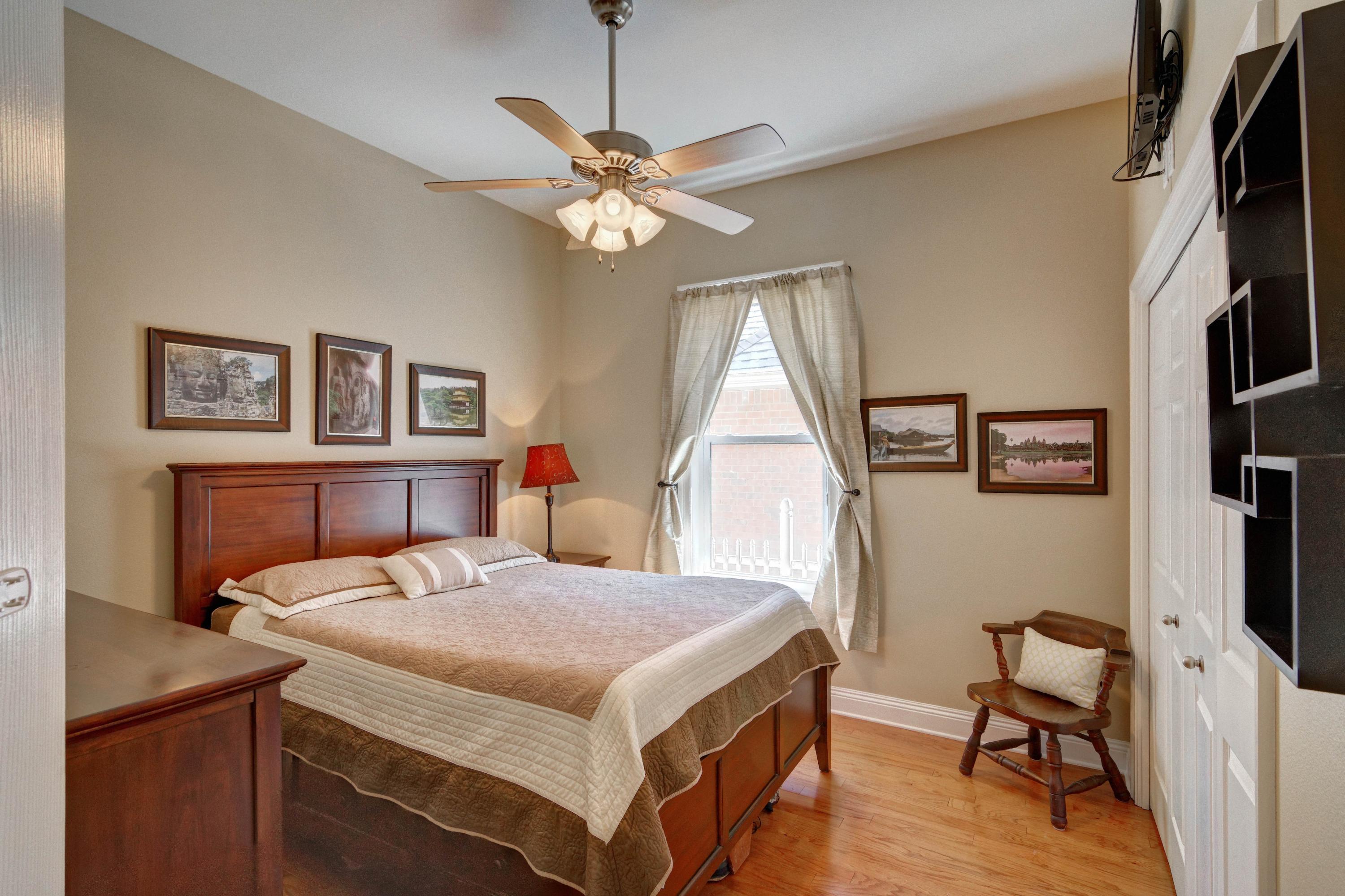 OAK POINTE - Residential