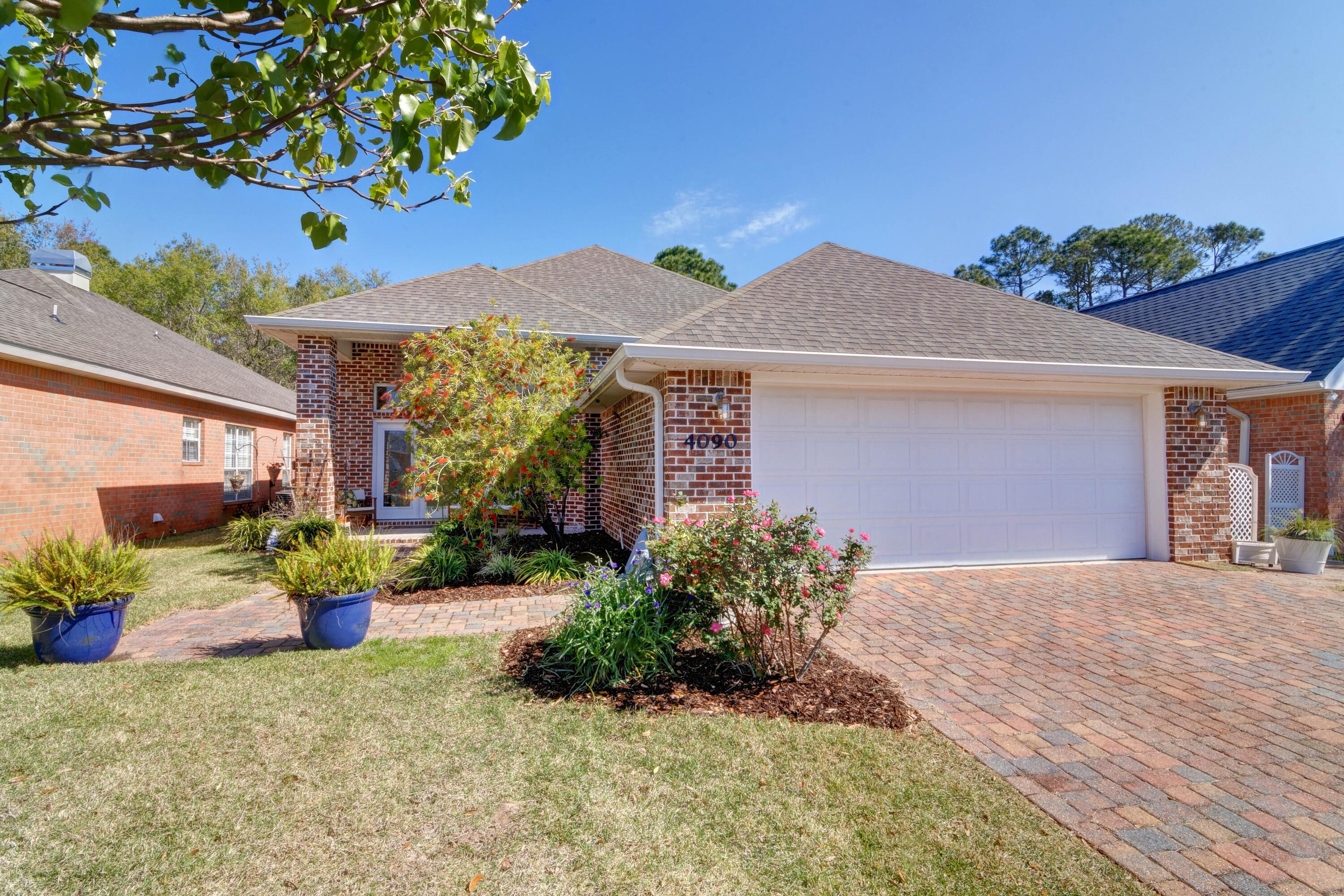 OAK POINTE - Residential