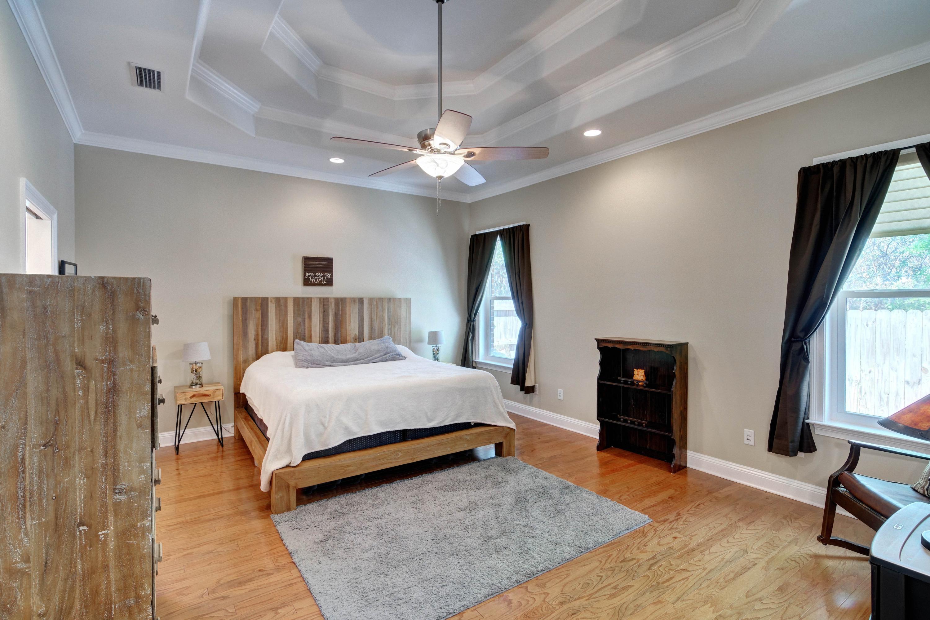 OAK POINTE - Residential