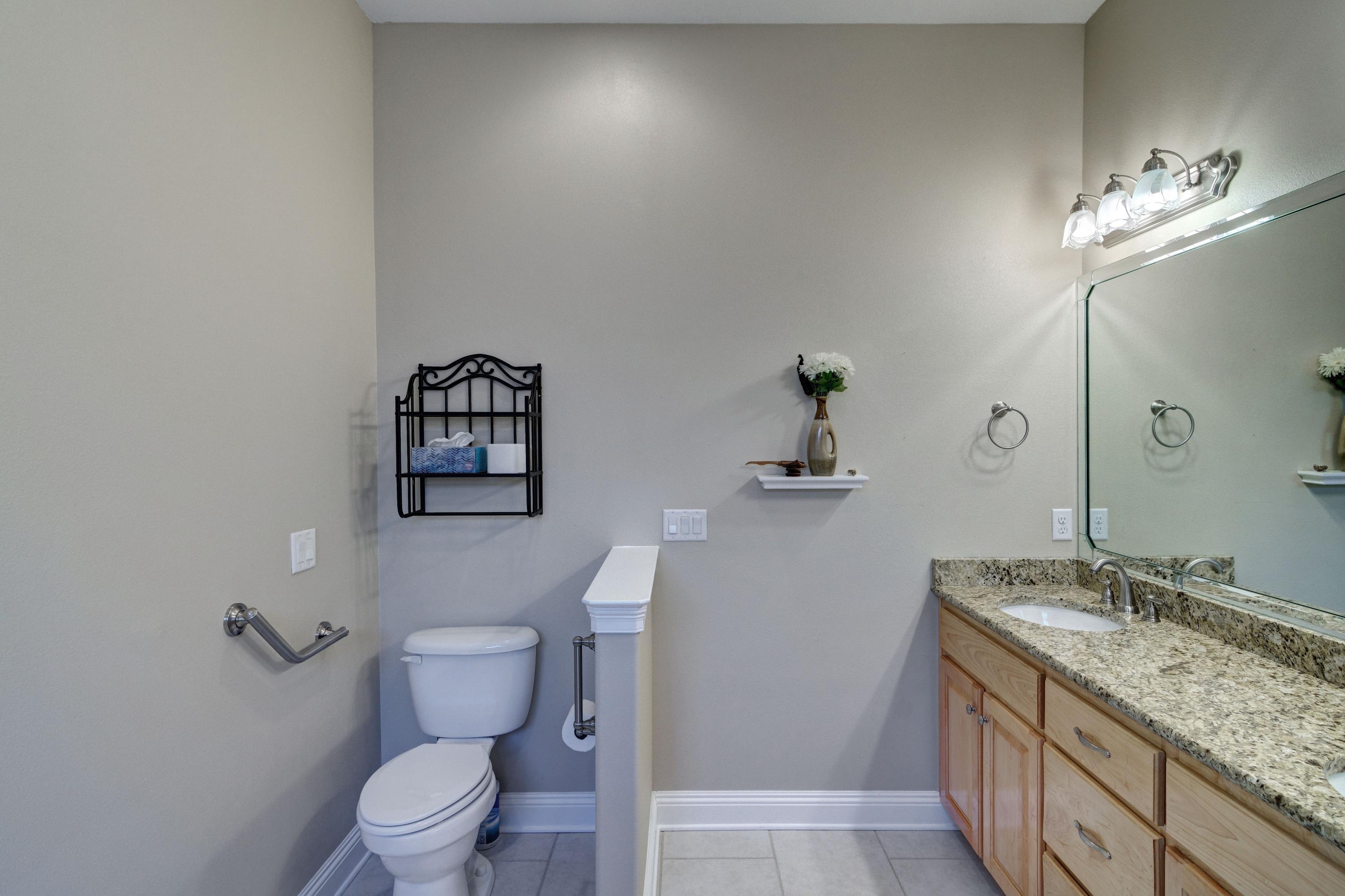 OAK POINTE - Residential