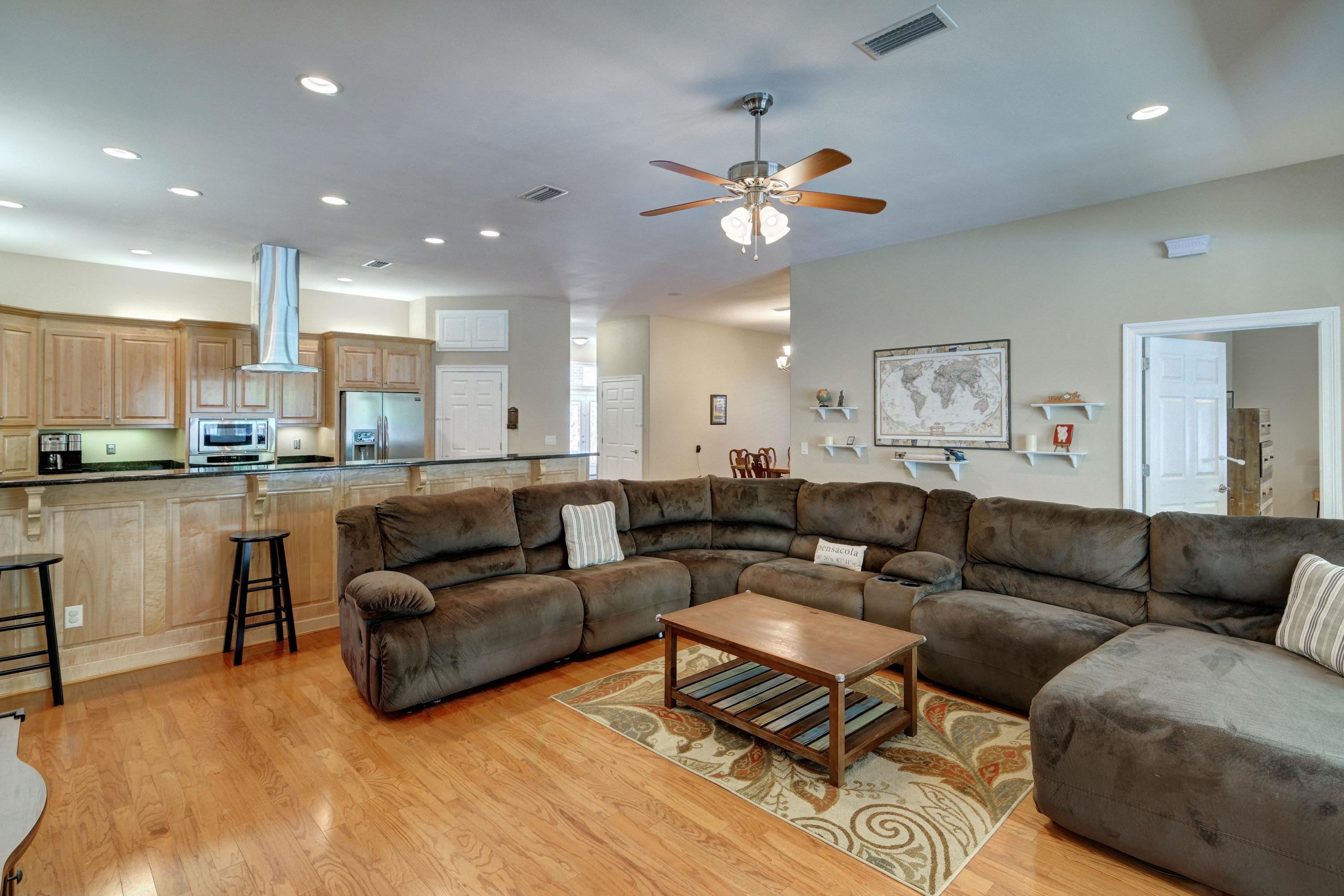 OAK POINTE - Residential