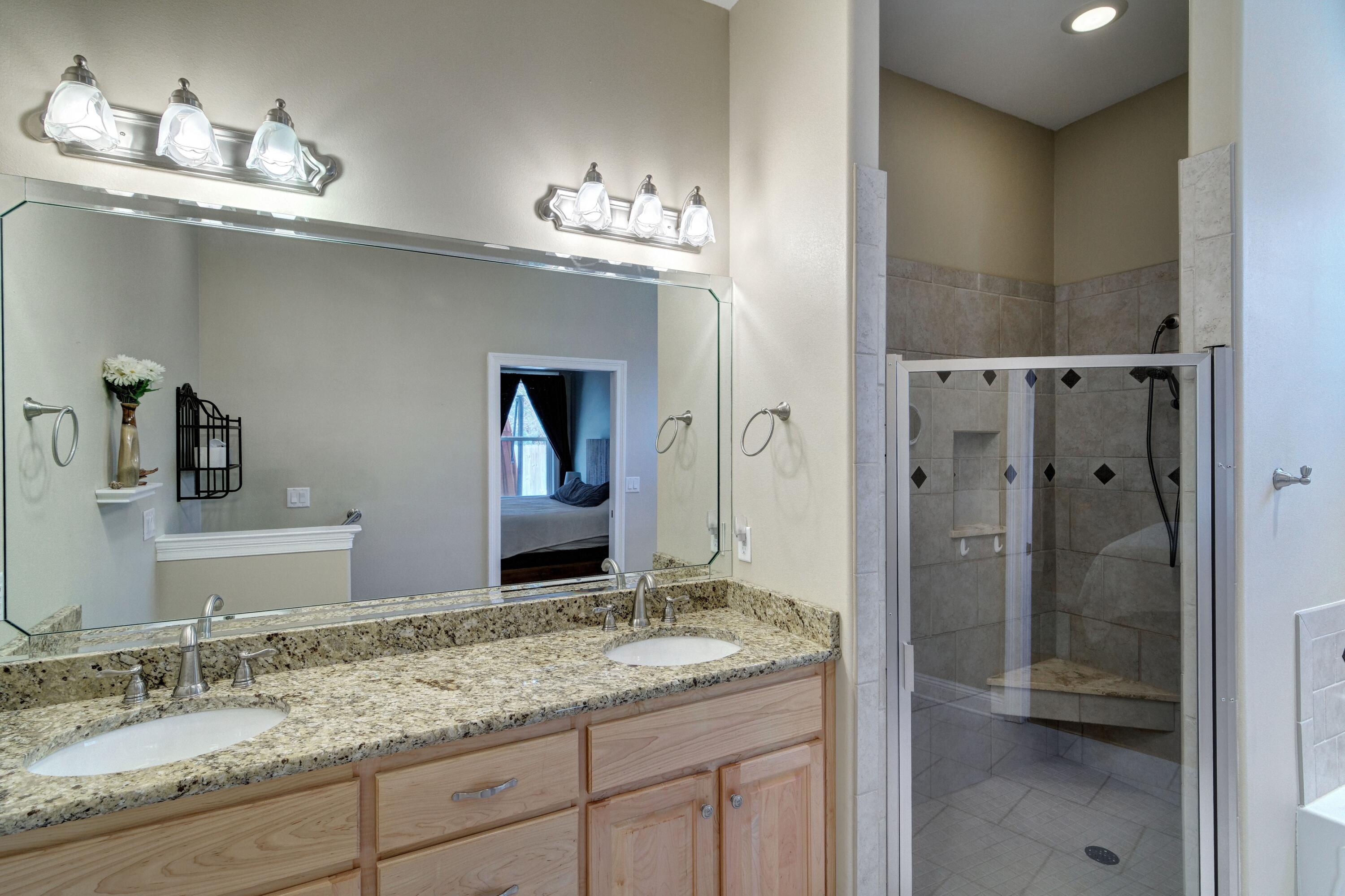 OAK POINTE - Residential