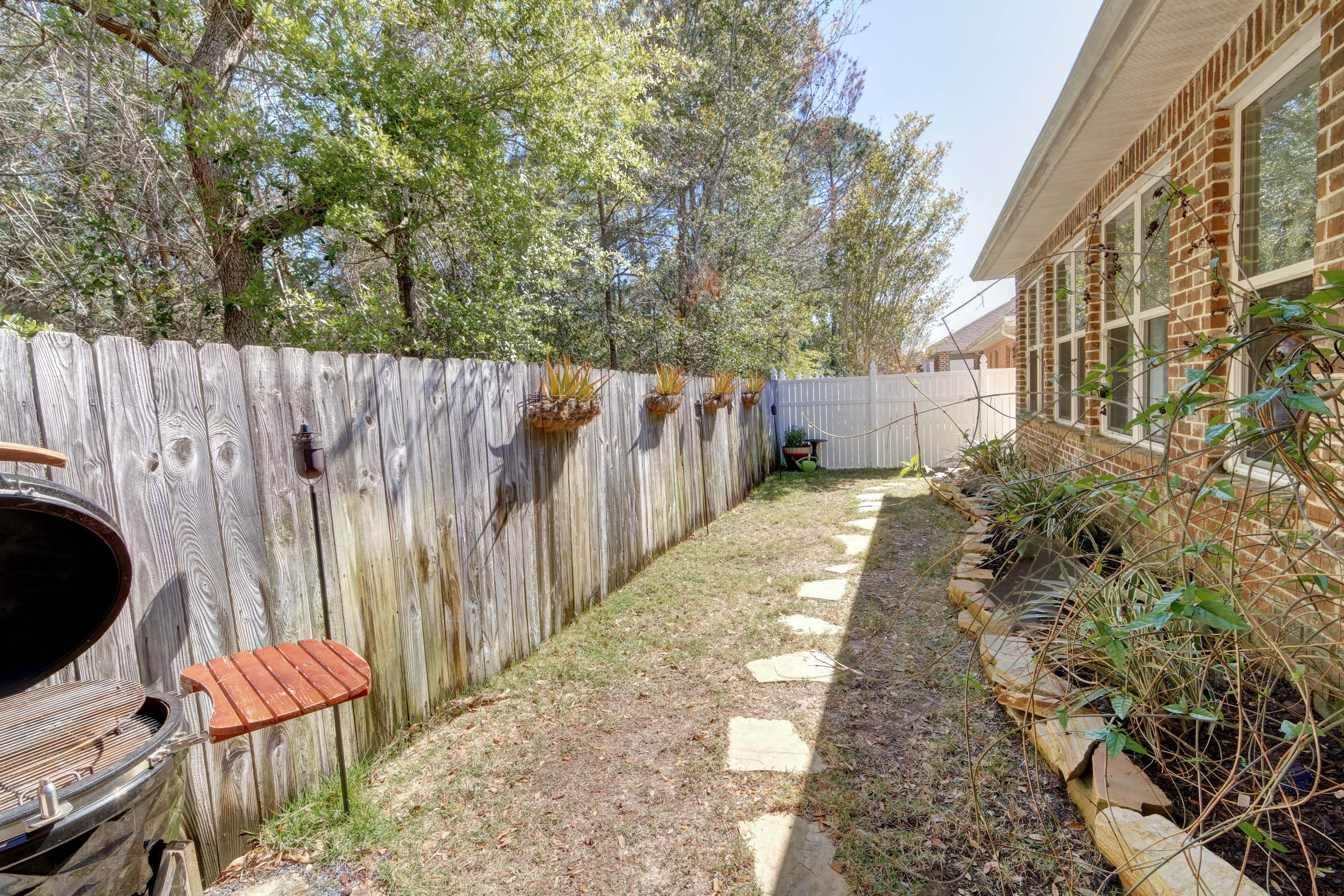 OAK POINTE - Residential