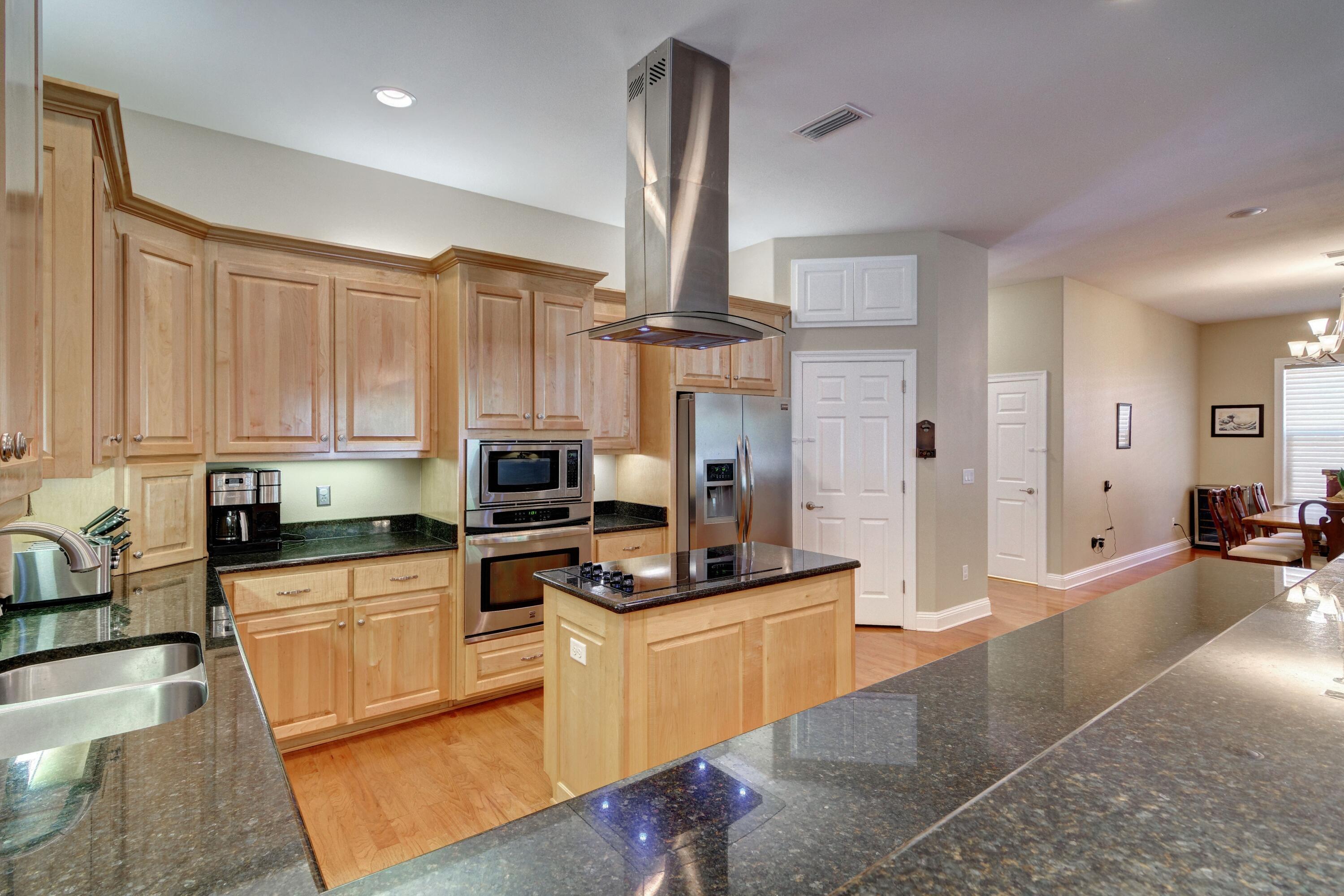 OAK POINTE - Residential