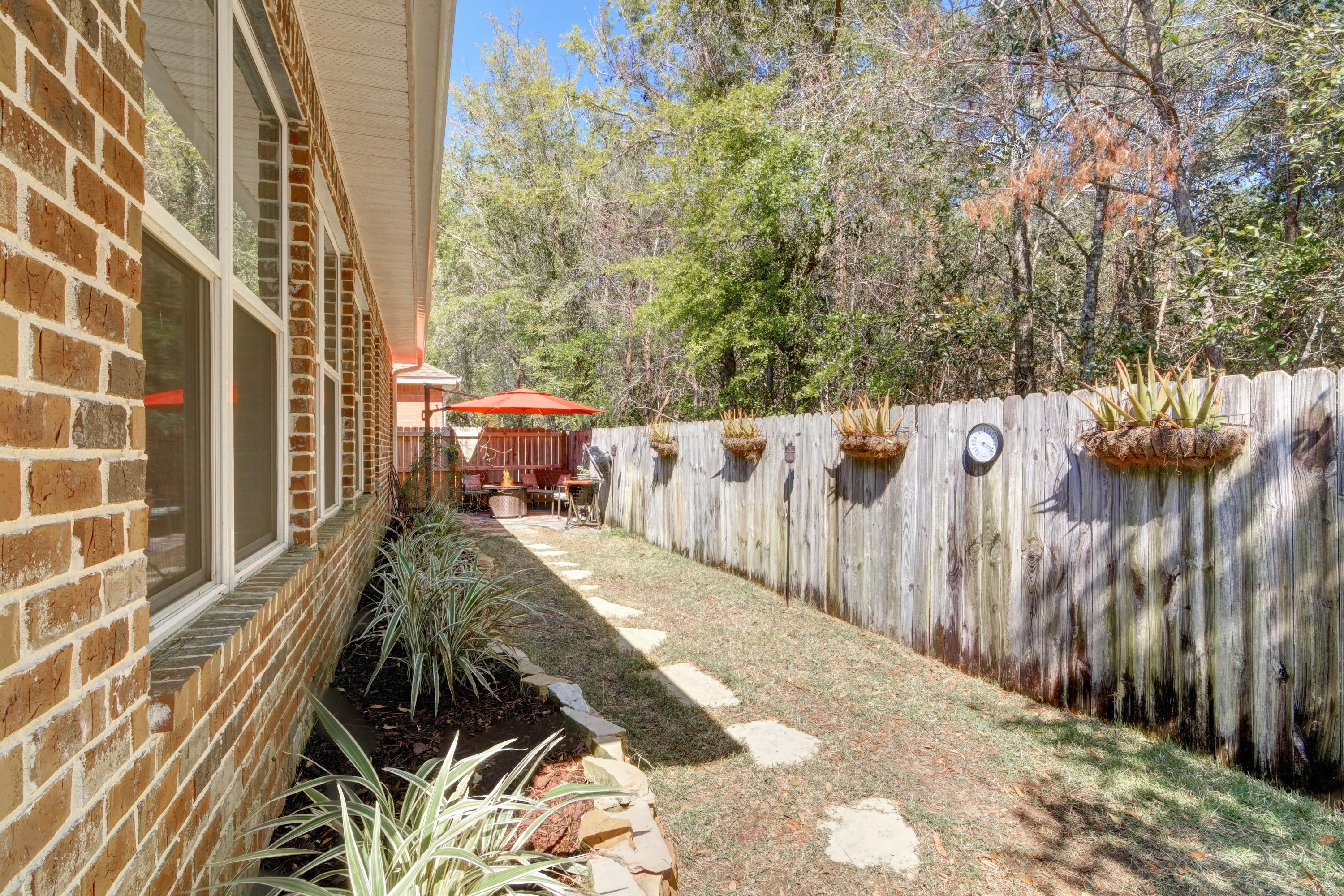 OAK POINTE - Residential