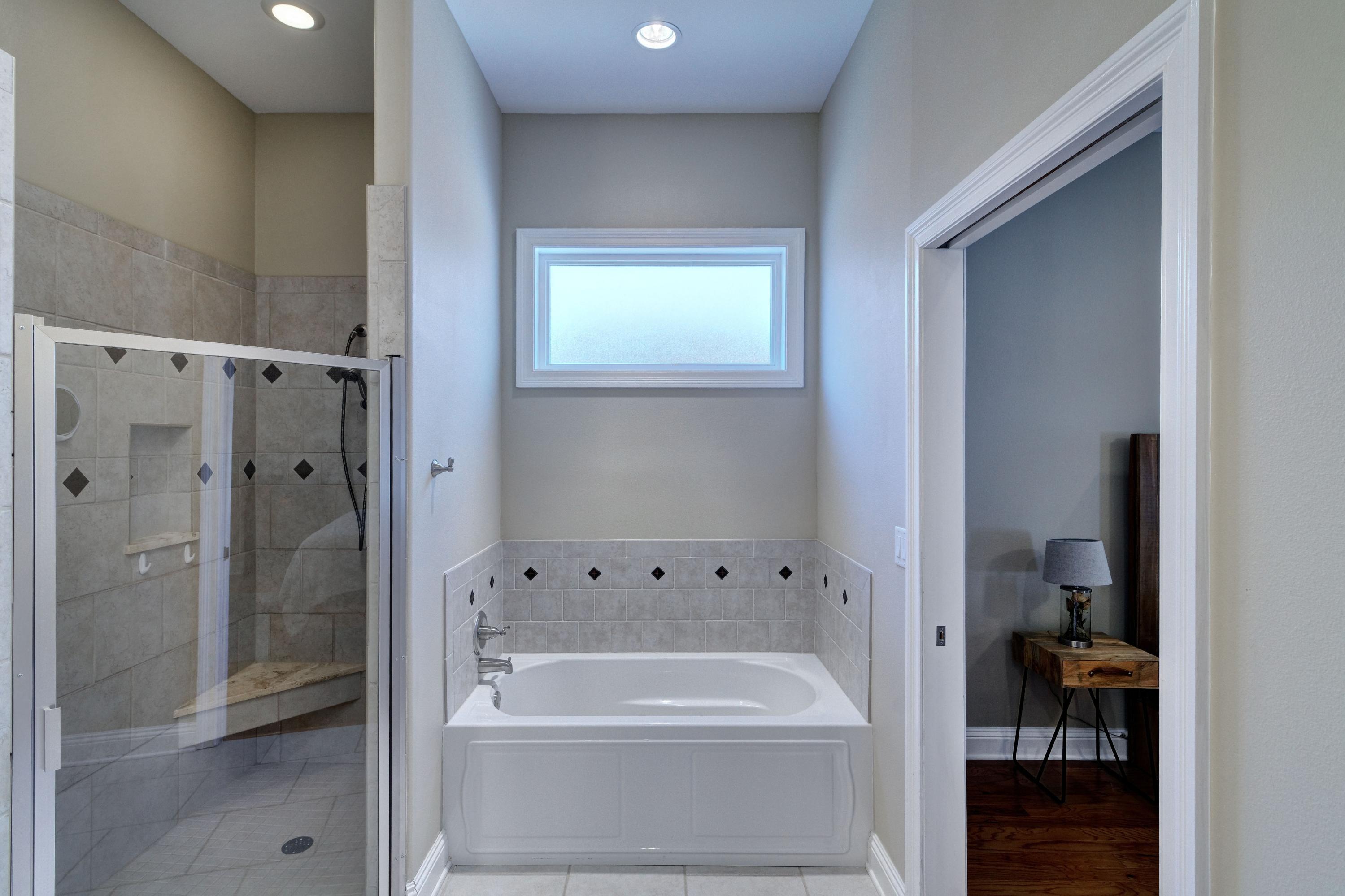 OAK POINTE - Residential