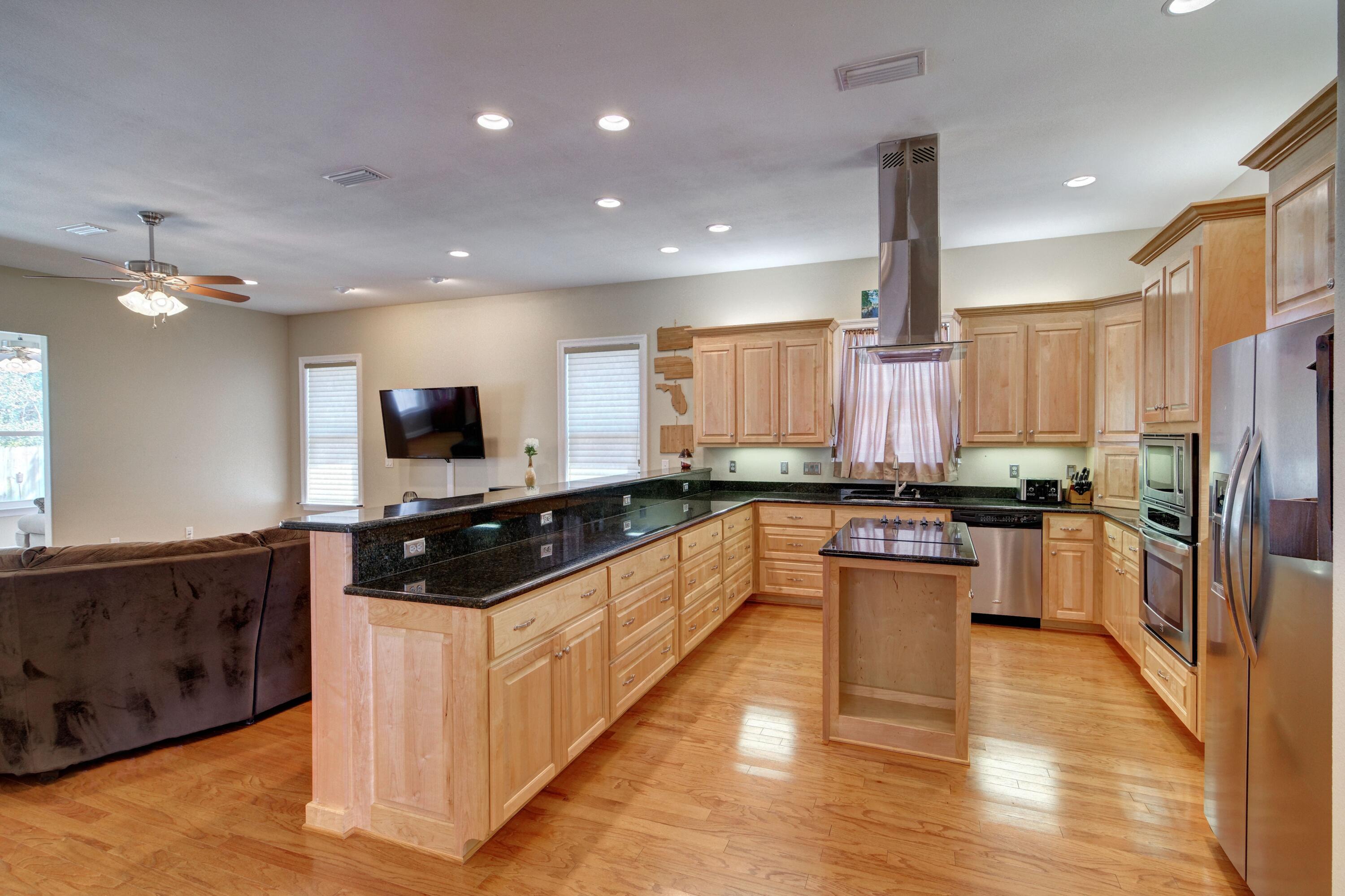 OAK POINTE - Residential