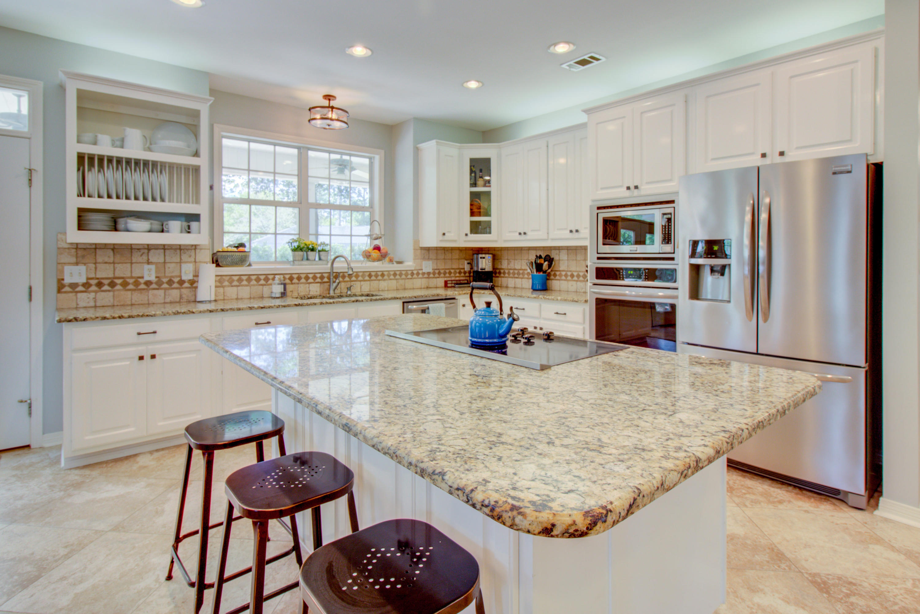 ROCKY BAYOU ESTATES 12A - Residential