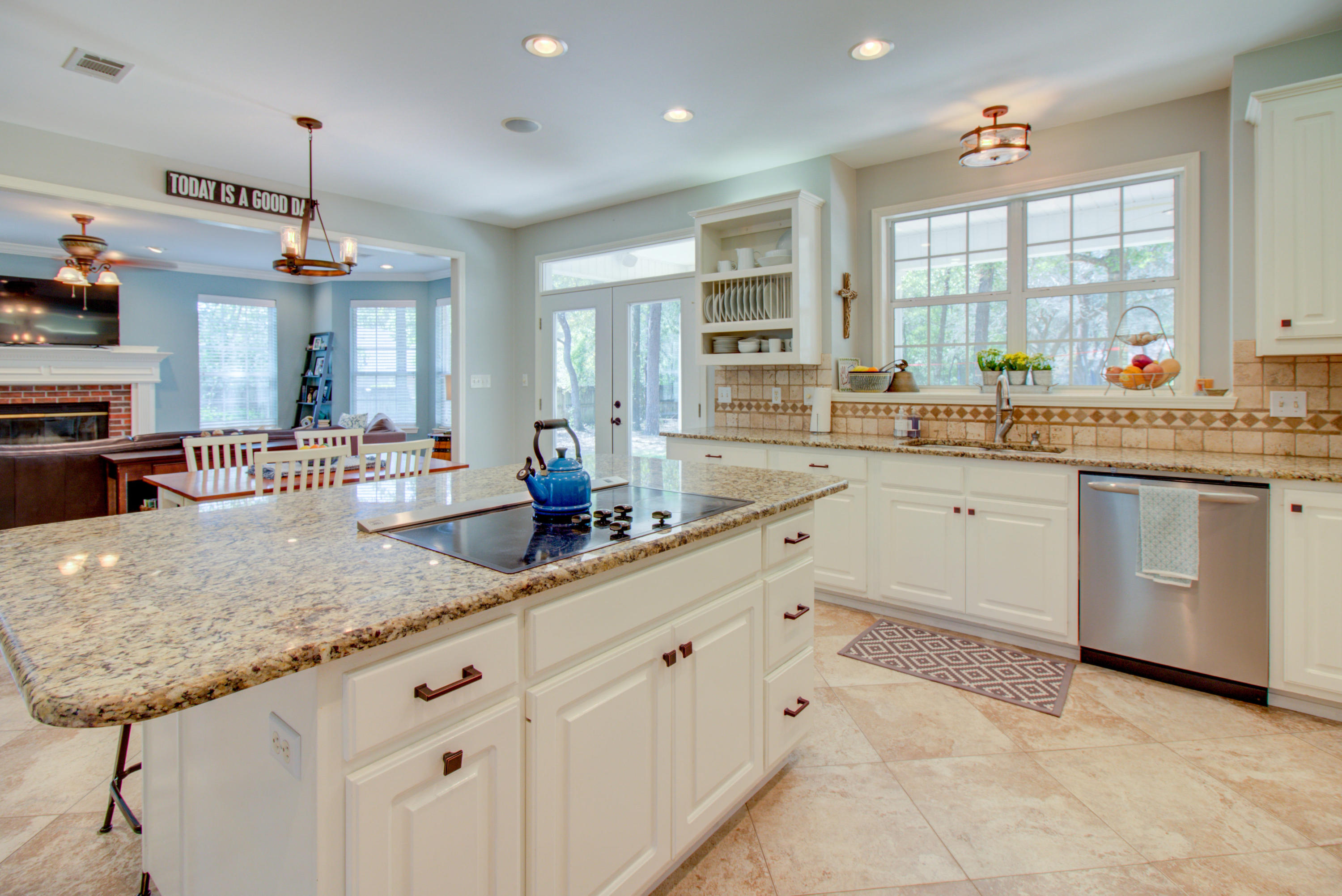 ROCKY BAYOU ESTATES 12A - Residential