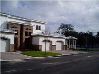 SHELL HARBOR CONDOMI - Residential Lease