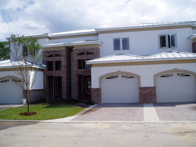 SHELL HARBOR CONDOMI - Residential Lease