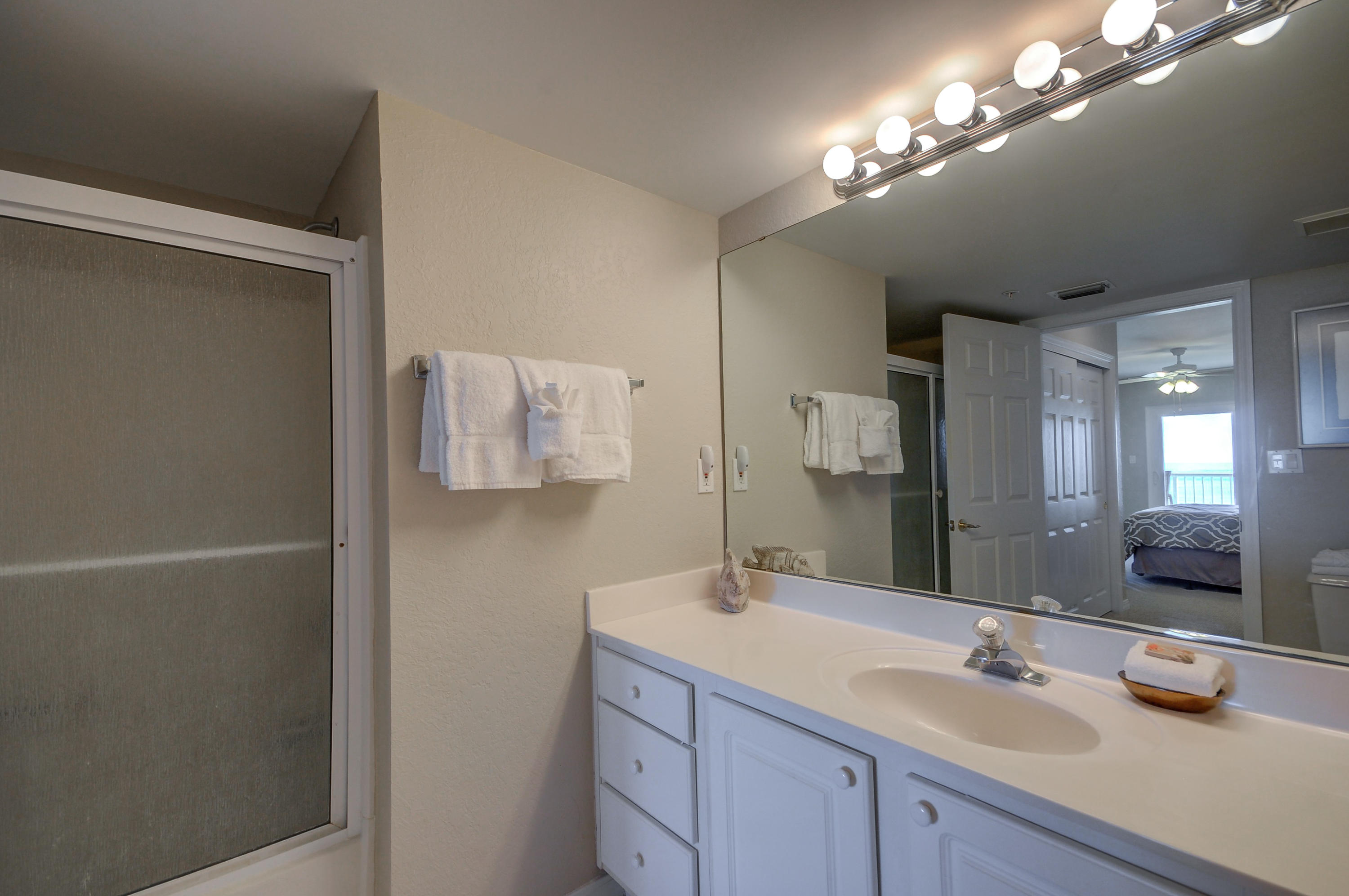 ISLANDER BEACH RESORT PH 2 - Residential