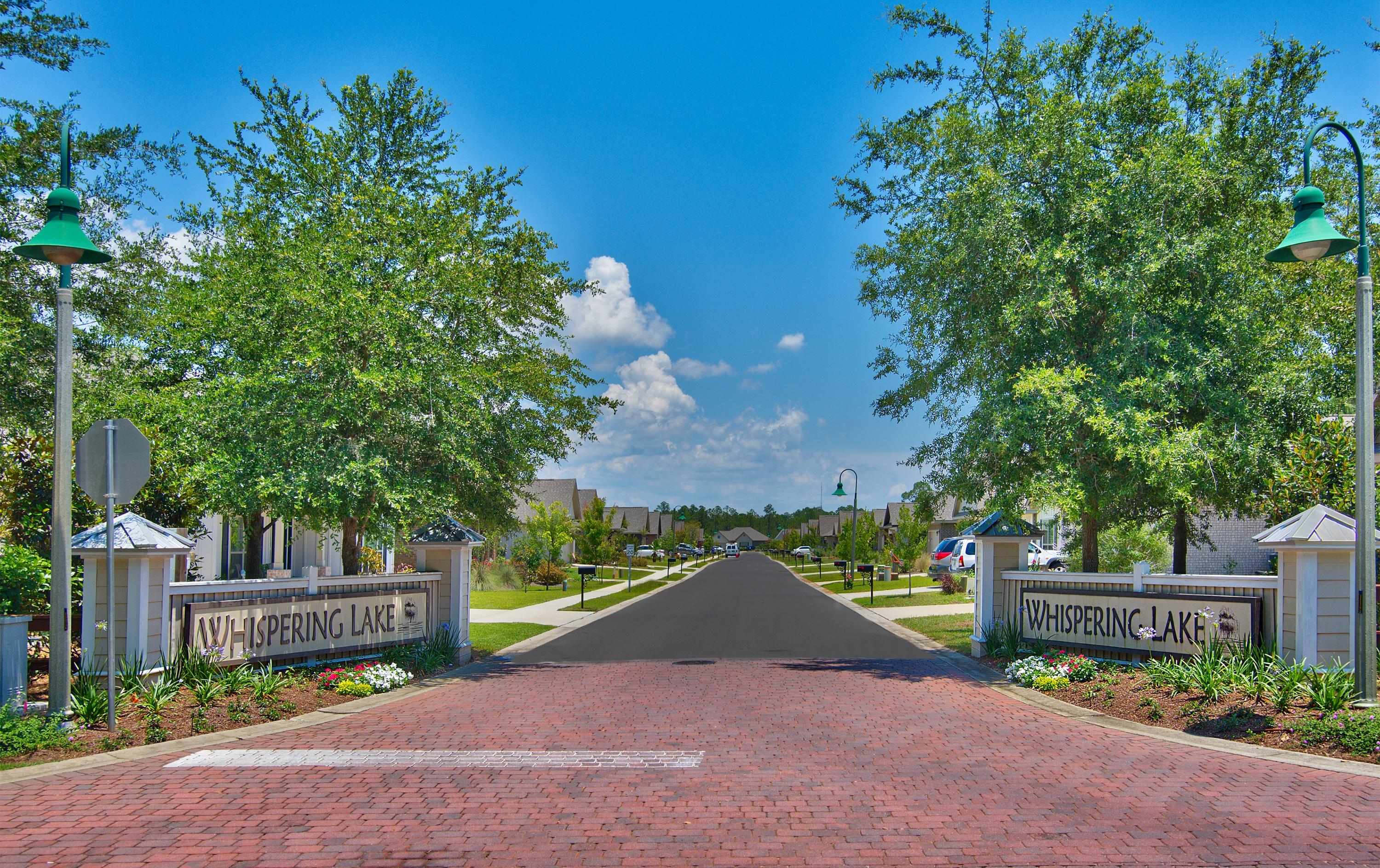 WHISPERING LAKE - Residential