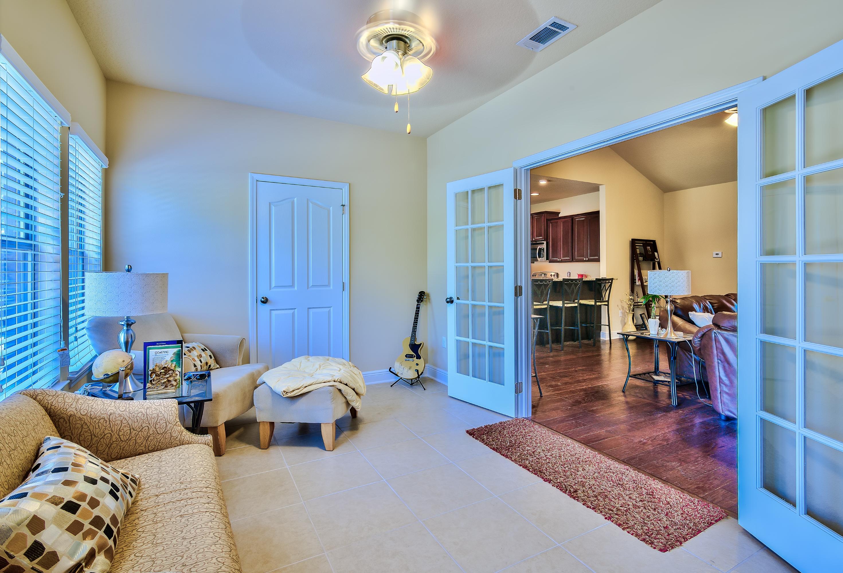 WHISPERING LAKE - Residential