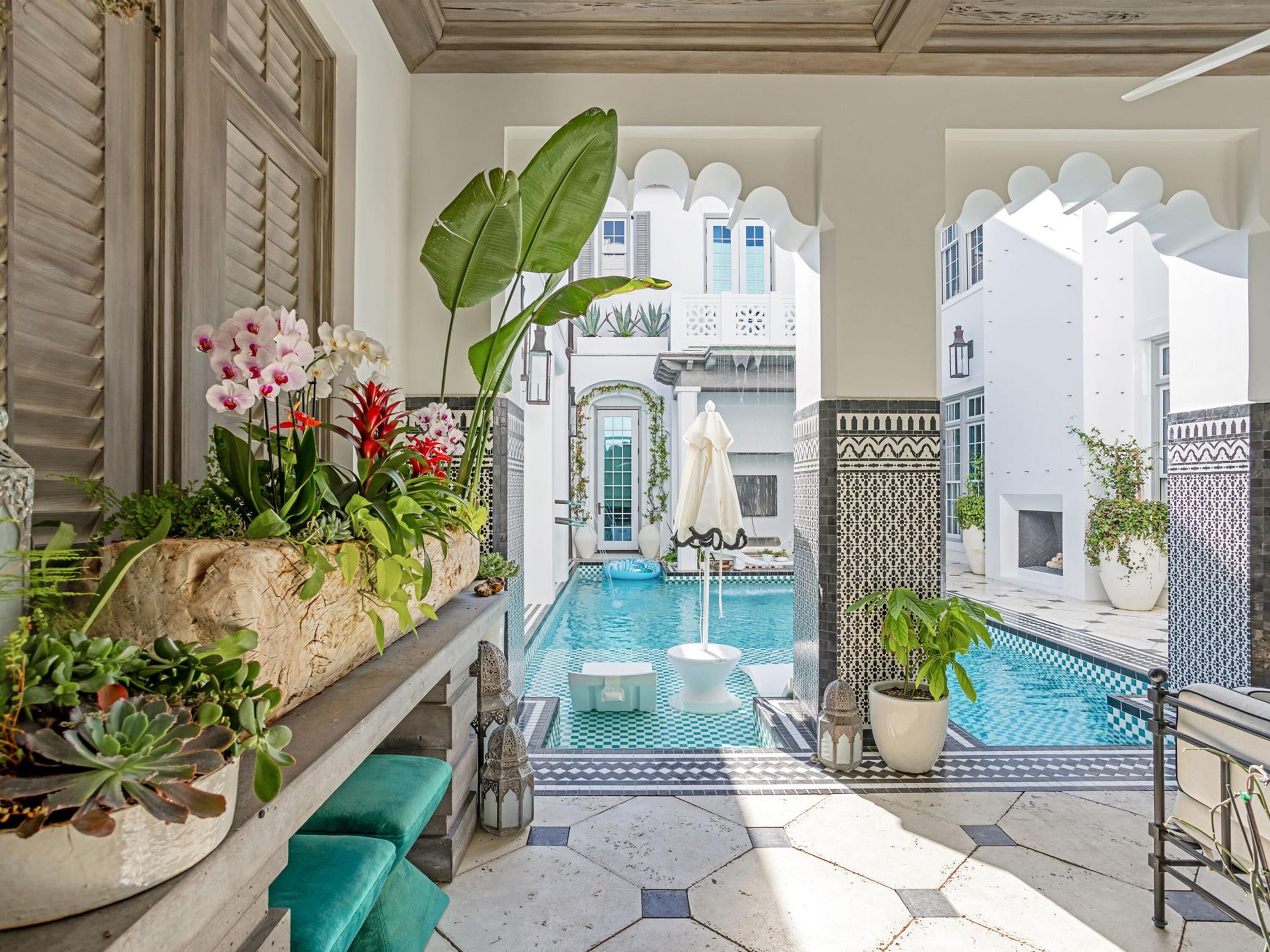 ALYS BEACH - Residential