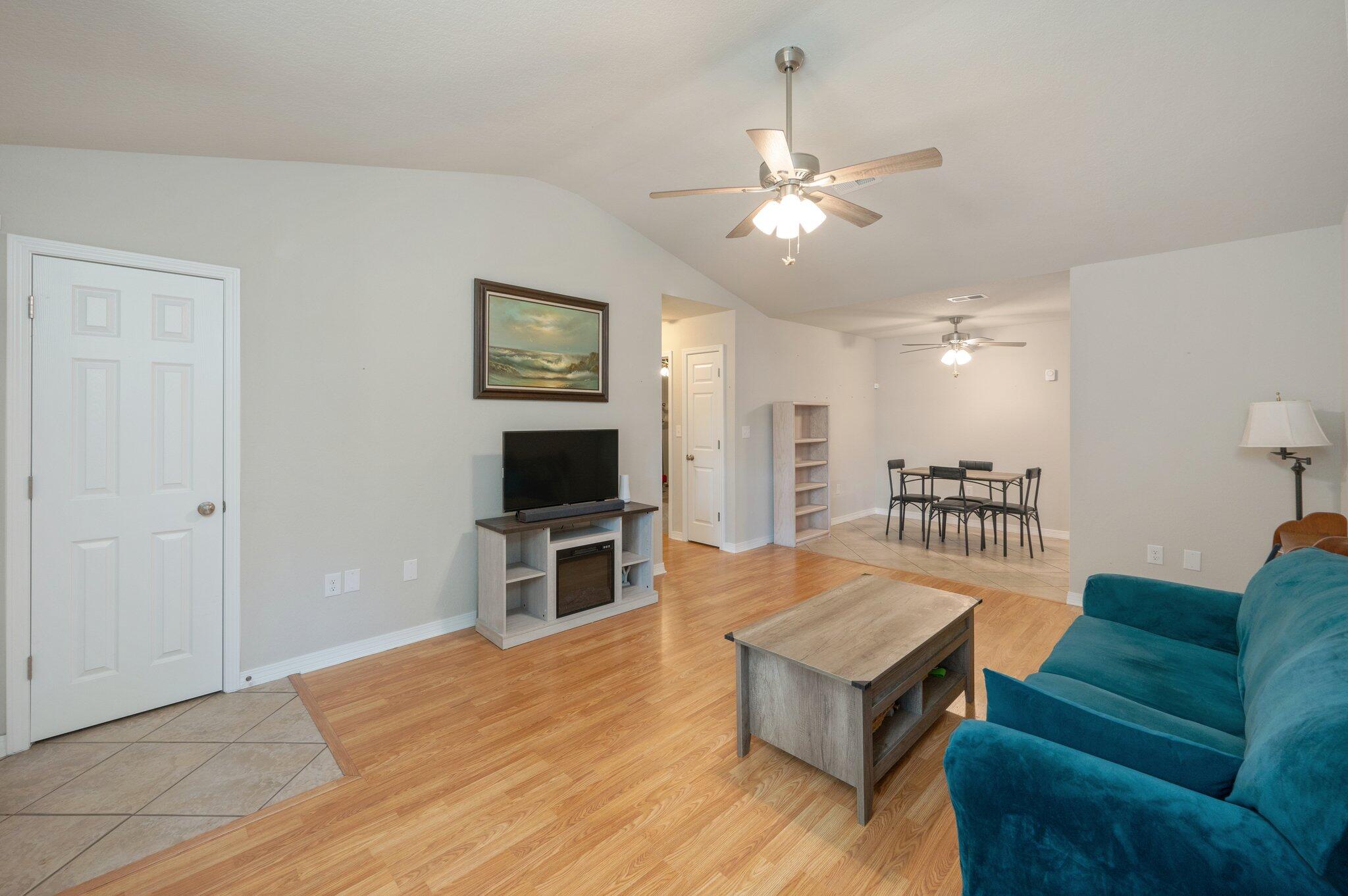 REPLAT OF HOLT PORTER'S 1ST ADDN - Residential