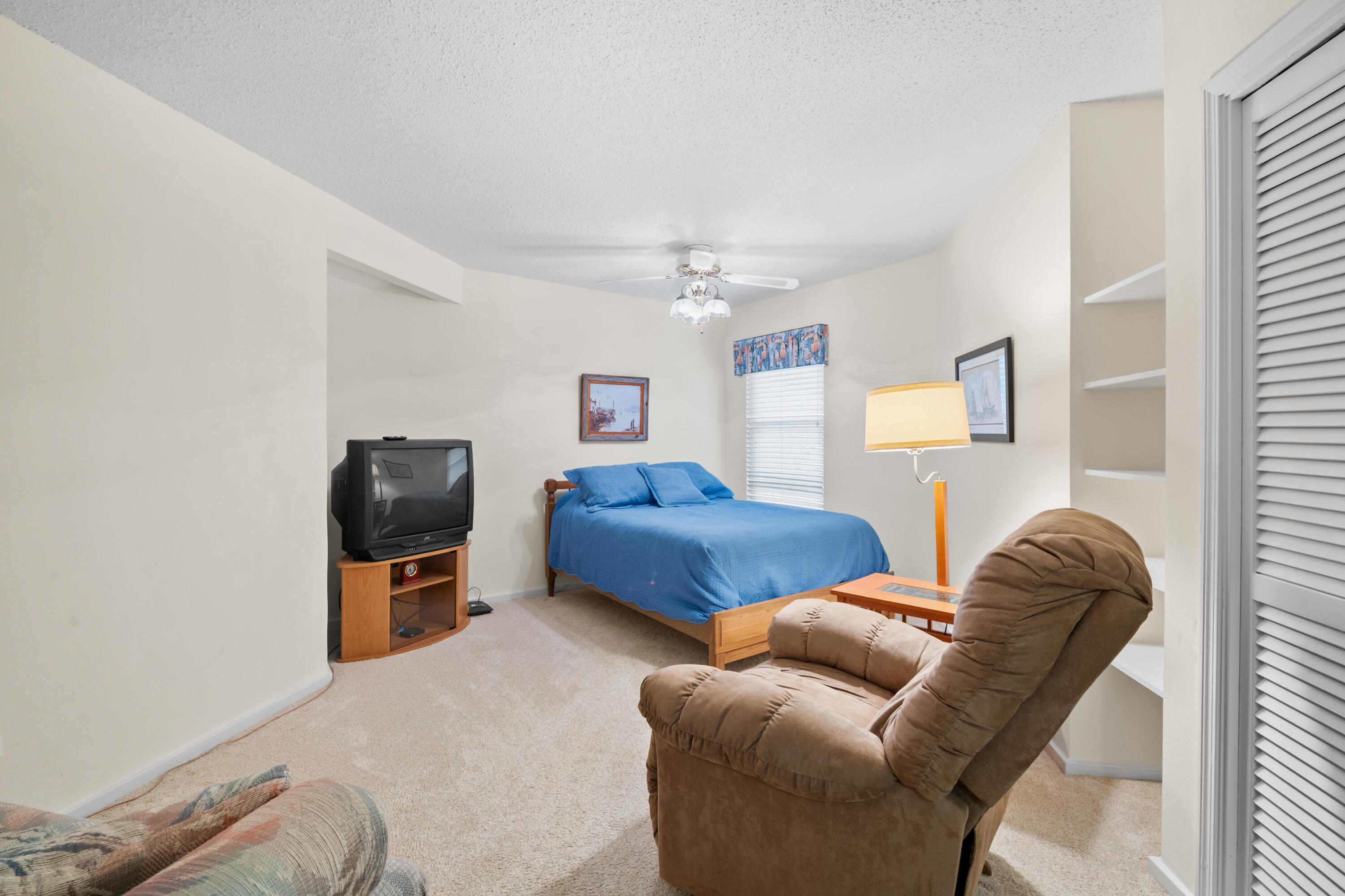 BAYOU POQUITO - Residential