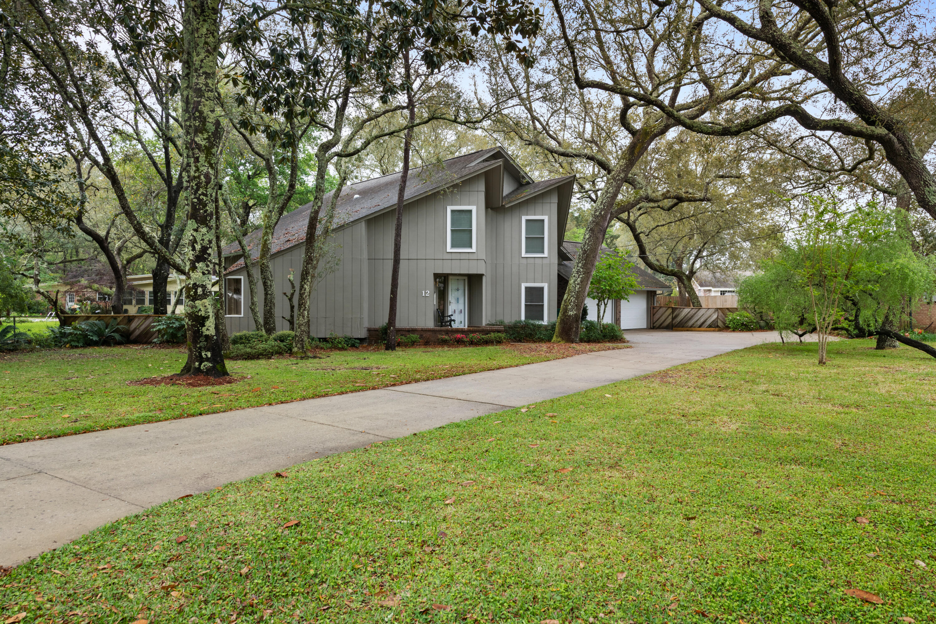 BAYOU POQUITO - Residential