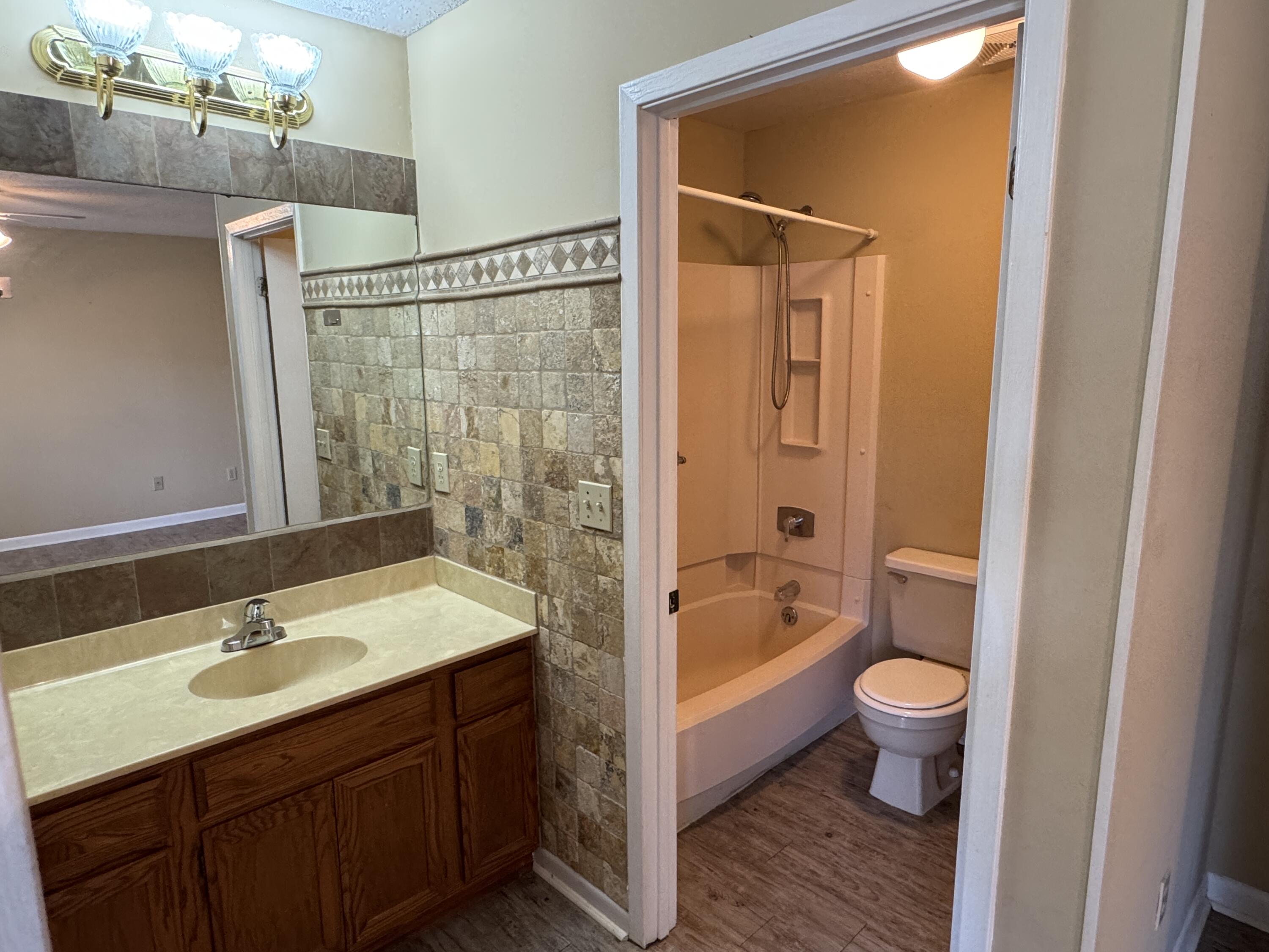 CEDAR RIDGE - Residential Lease