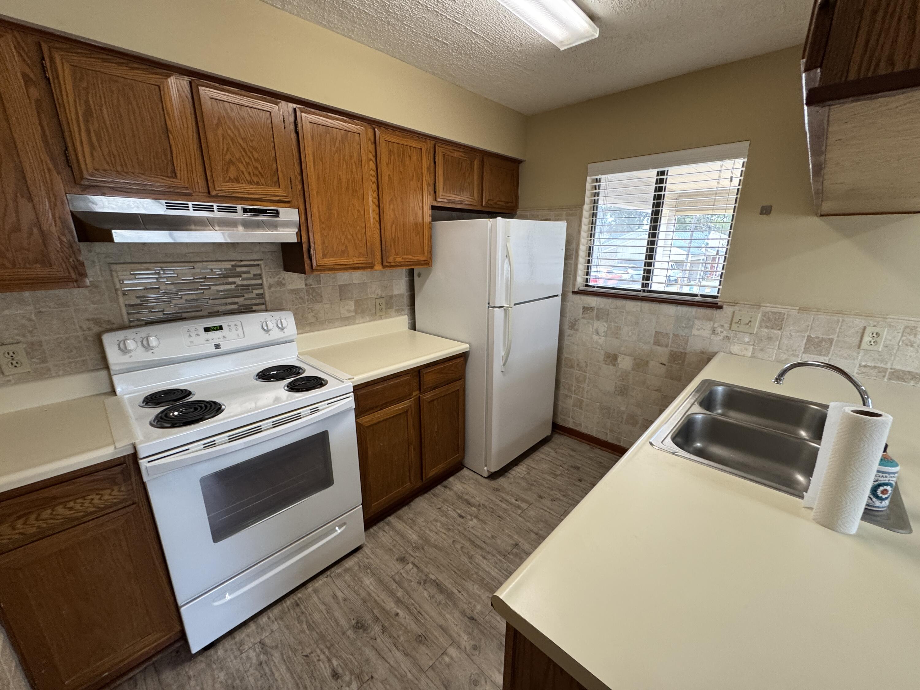 CEDAR RIDGE - Residential Lease