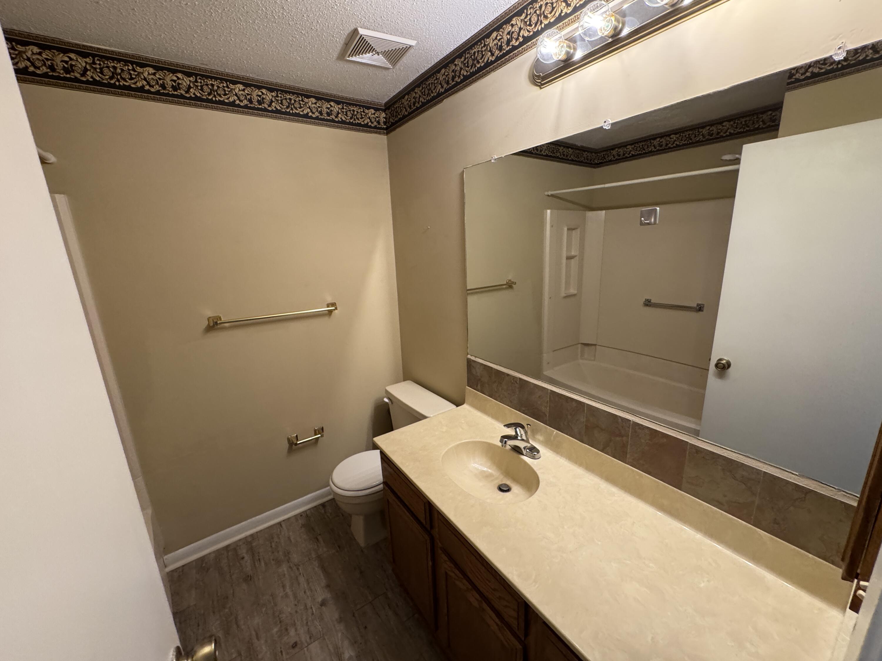 CEDAR RIDGE - Residential Lease