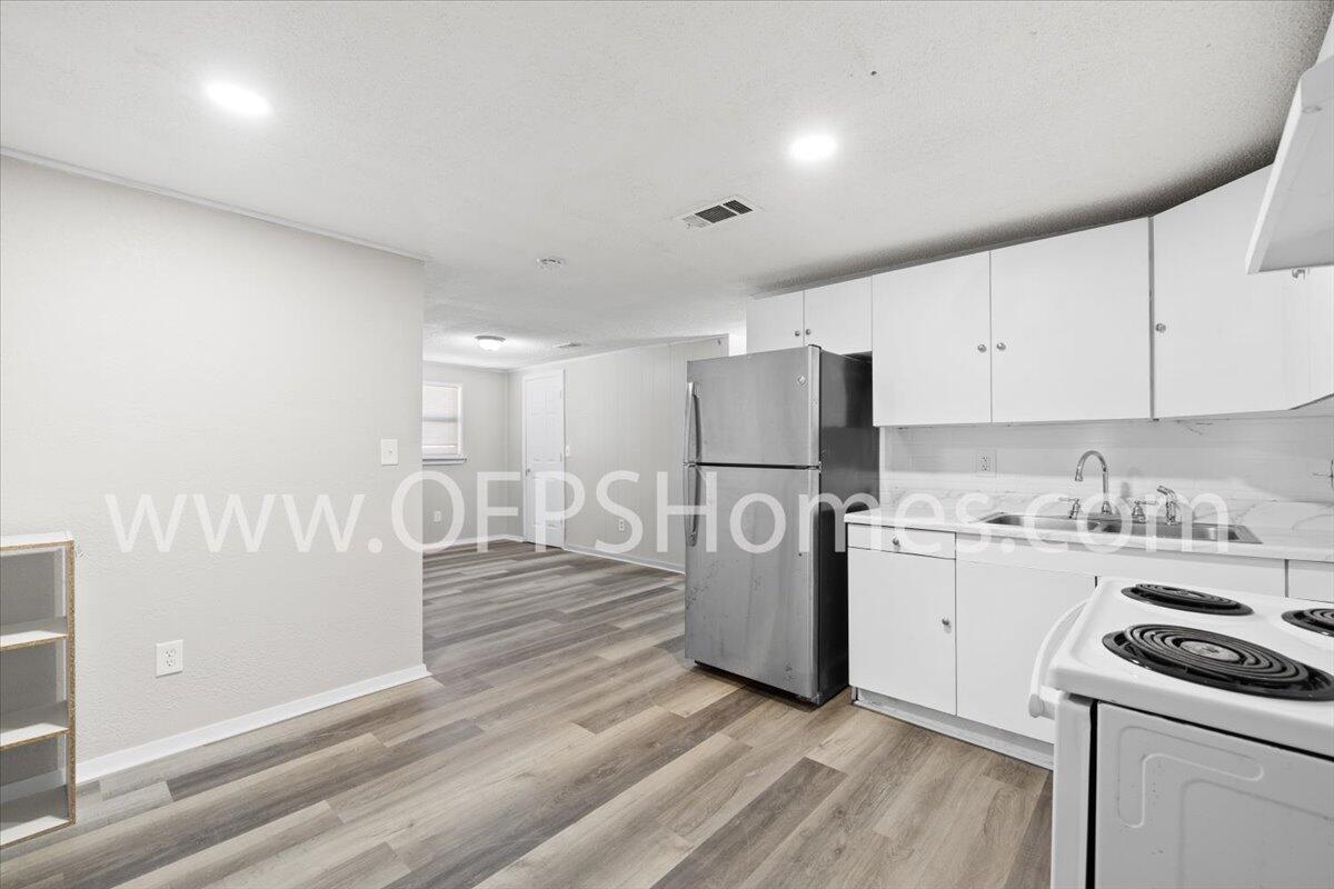 OAKLAND ADDN - Residential Lease