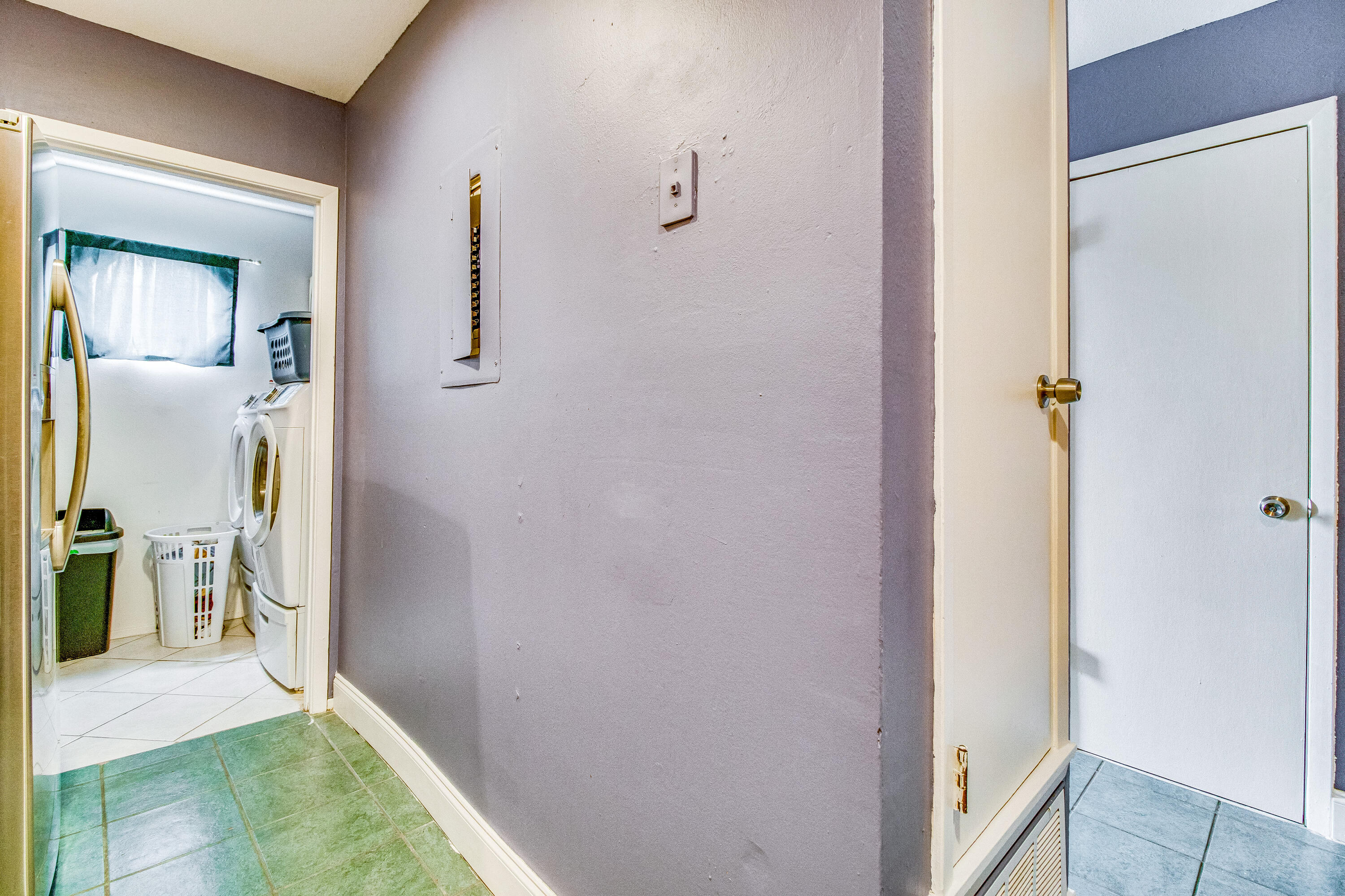 MONTAGE MANOR - Residential