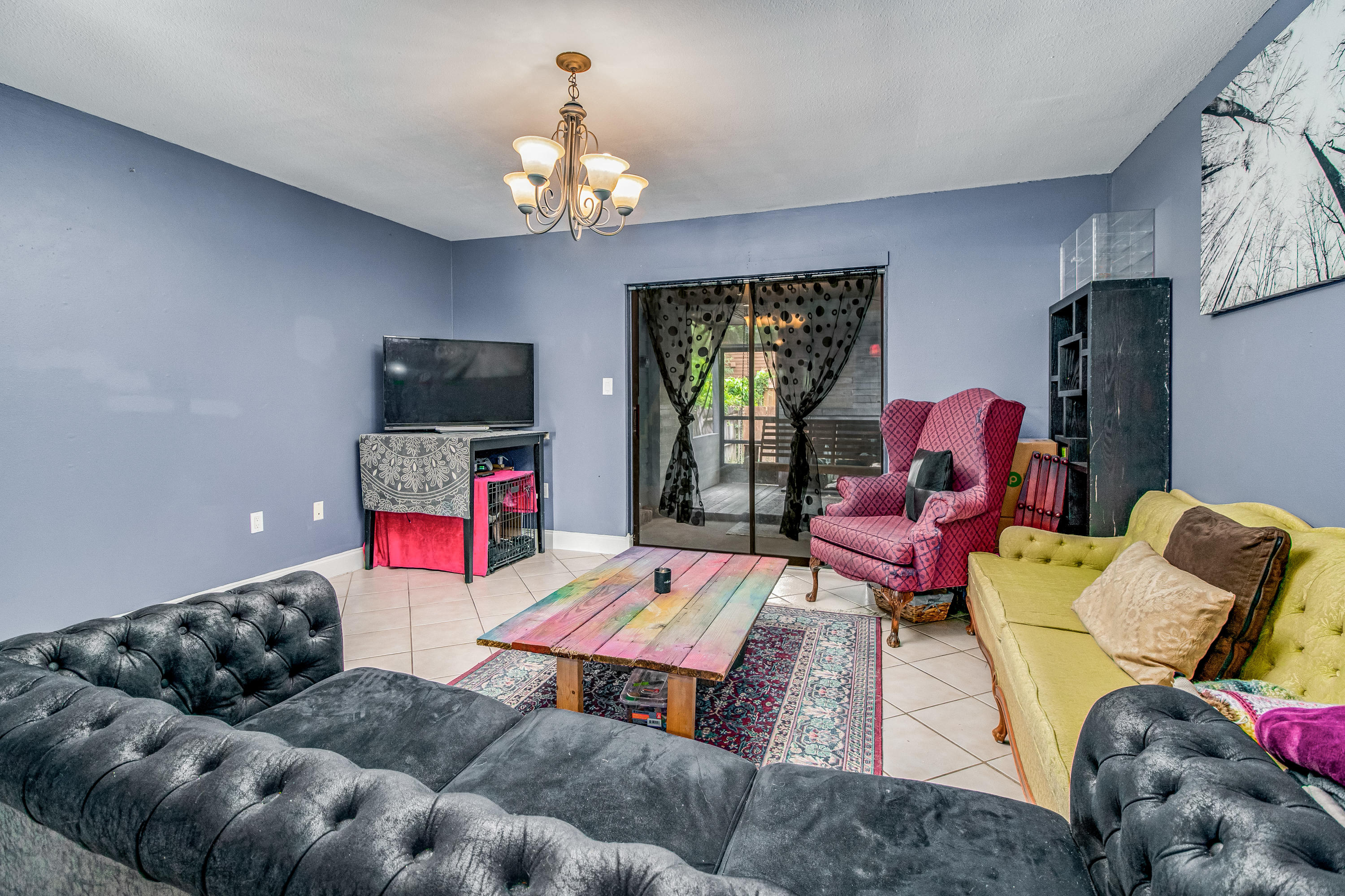 MONTAGE MANOR - Residential