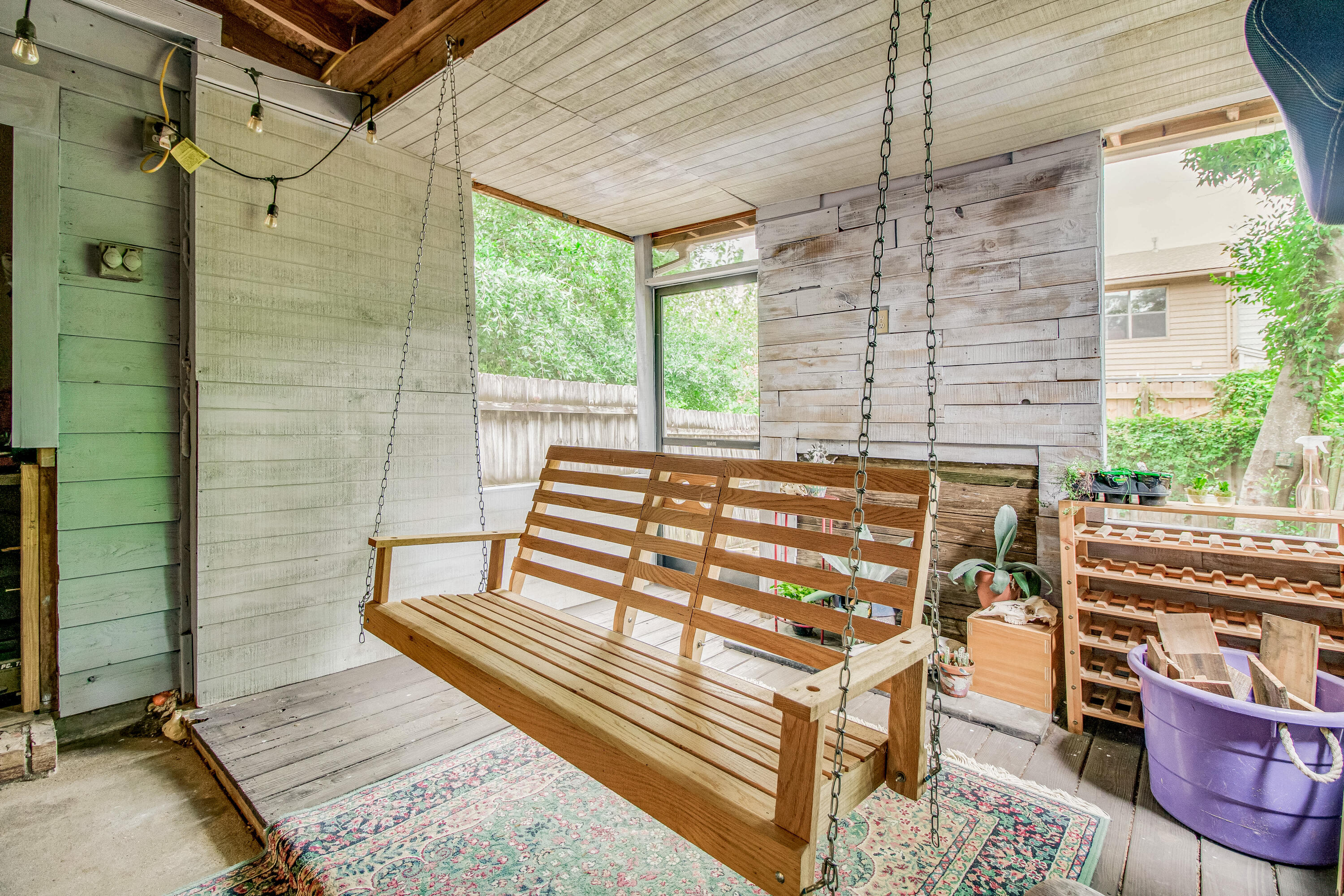 MONTAGE MANOR - Residential