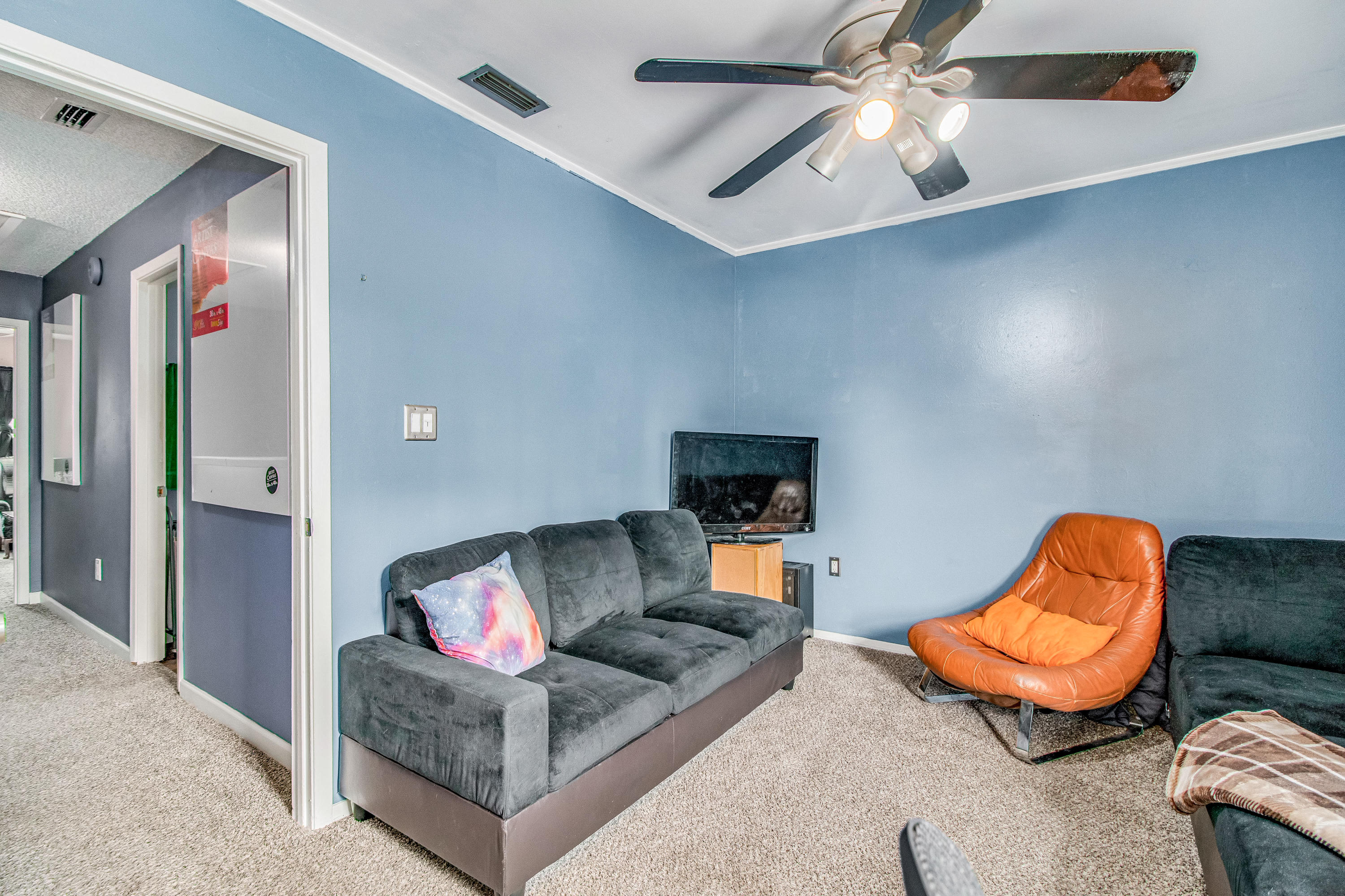 MONTAGE MANOR - Residential