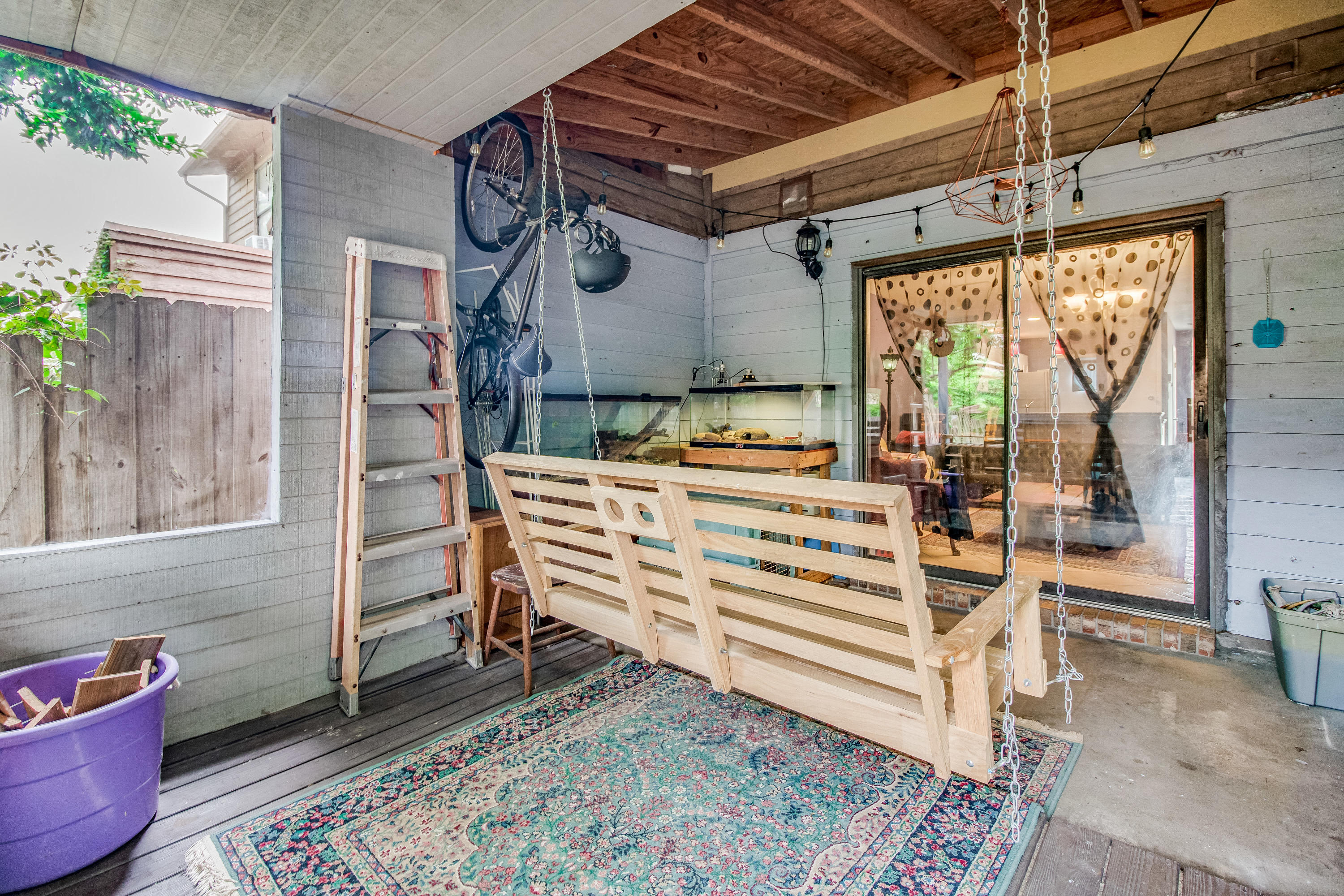 MONTAGE MANOR - Residential