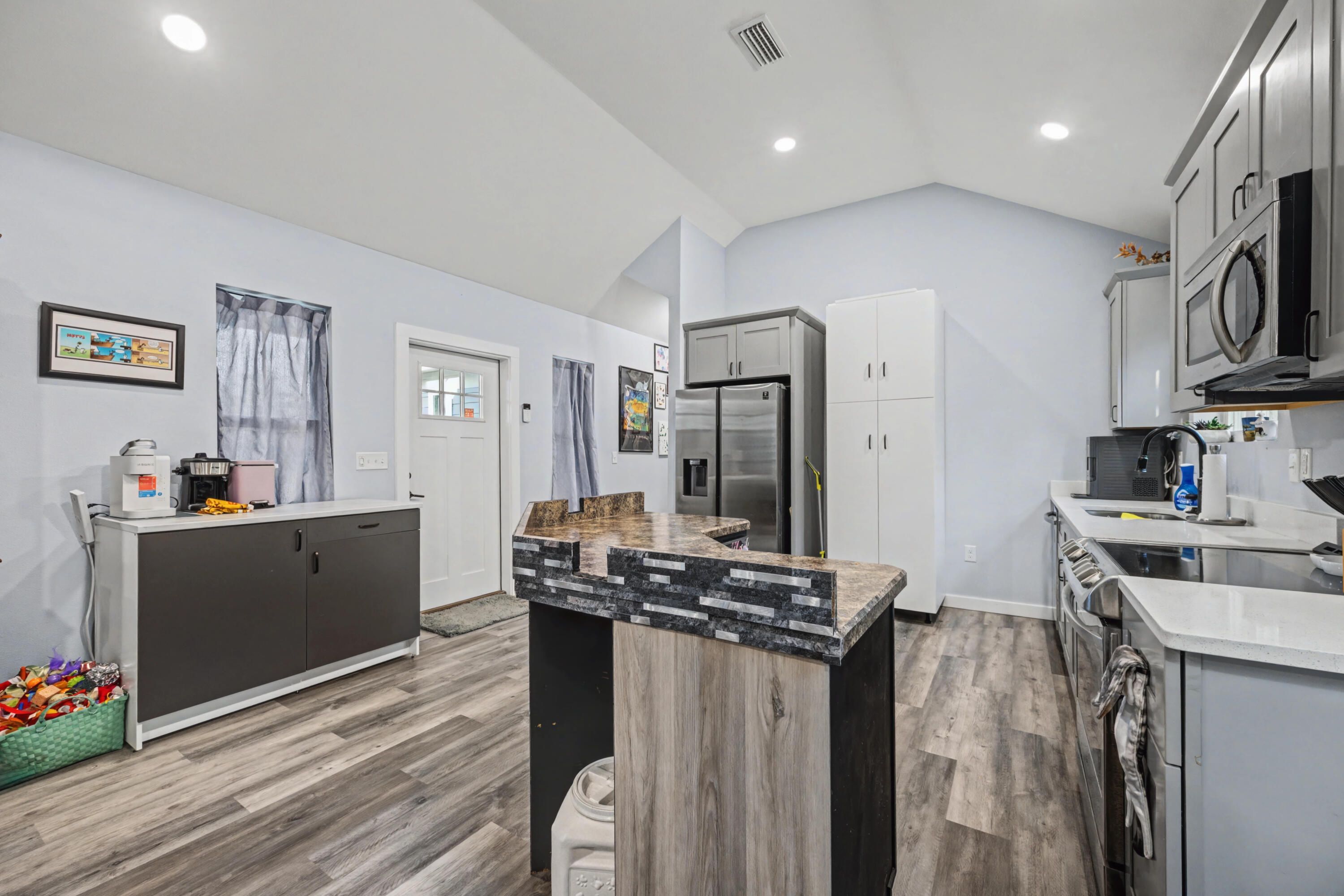 OAKWOOD LAKES ESTATES - Residential