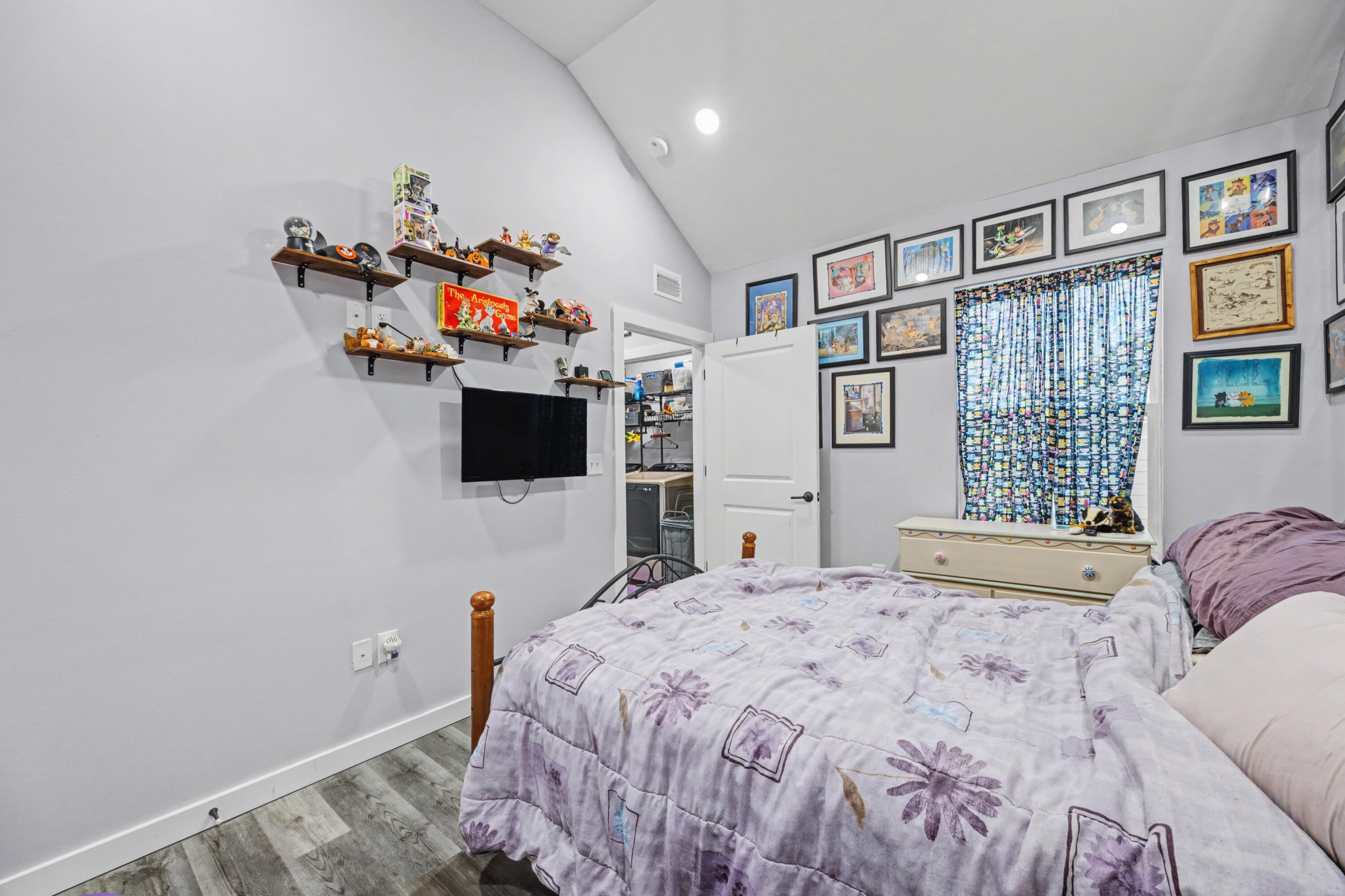 OAKWOOD LAKES ESTATES - Residential