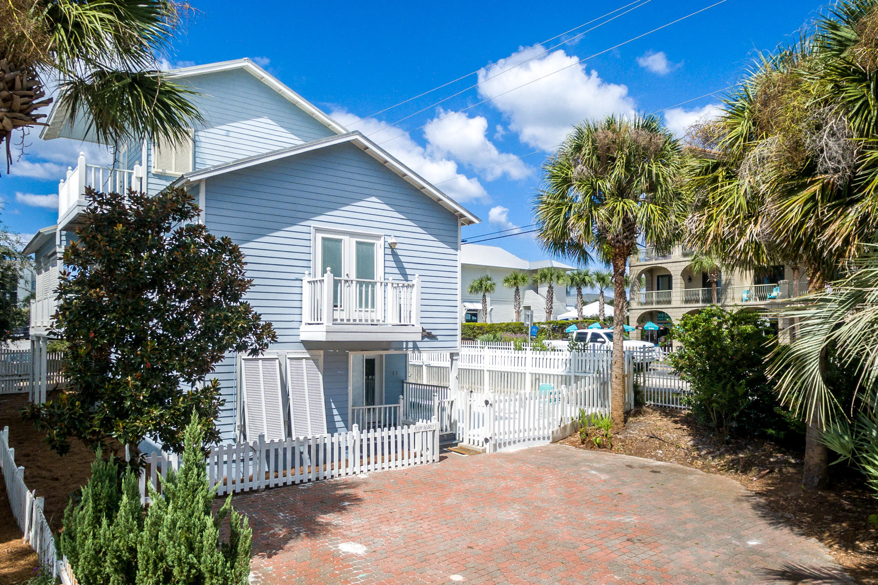 SUNRISE BEACH - Residential
