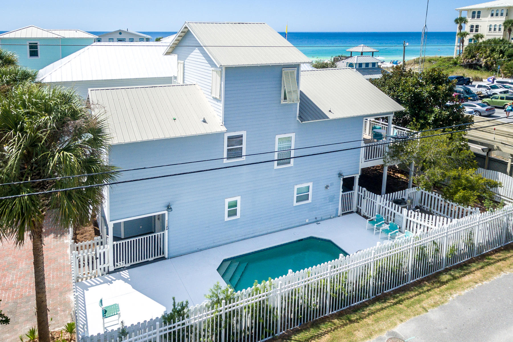 SUNRISE BEACH - Residential