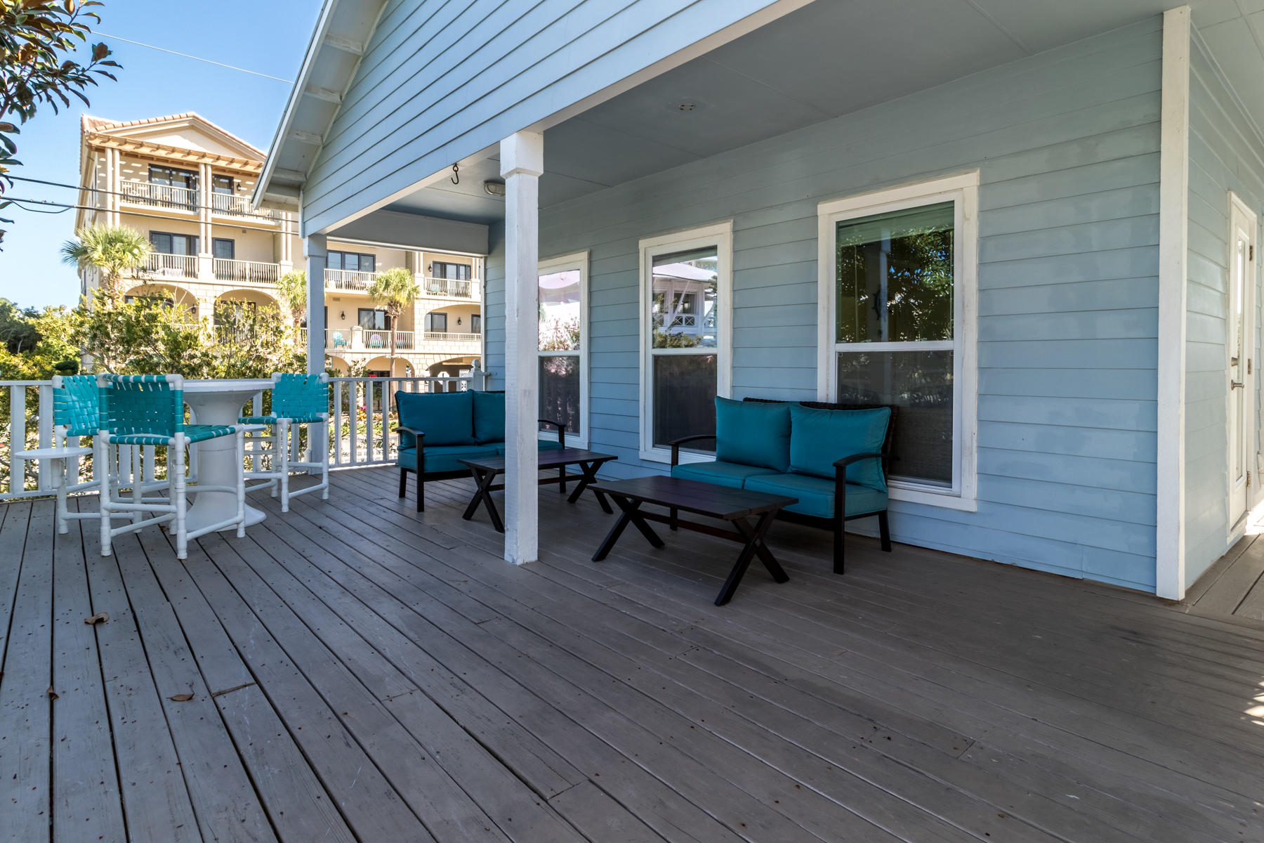 SUNRISE BEACH - Residential