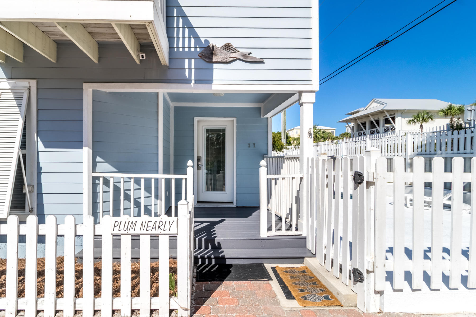 SUNRISE BEACH - Residential