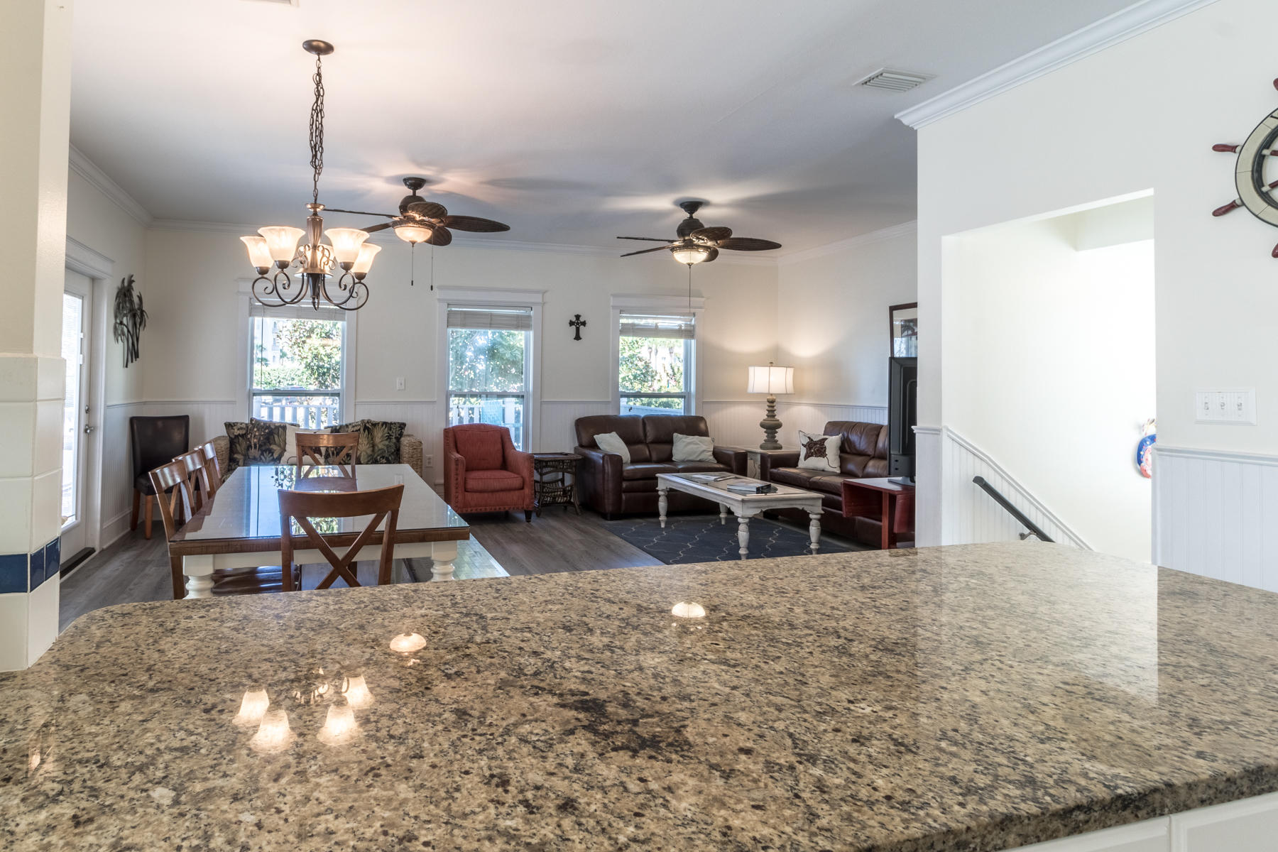 SUNRISE BEACH - Residential