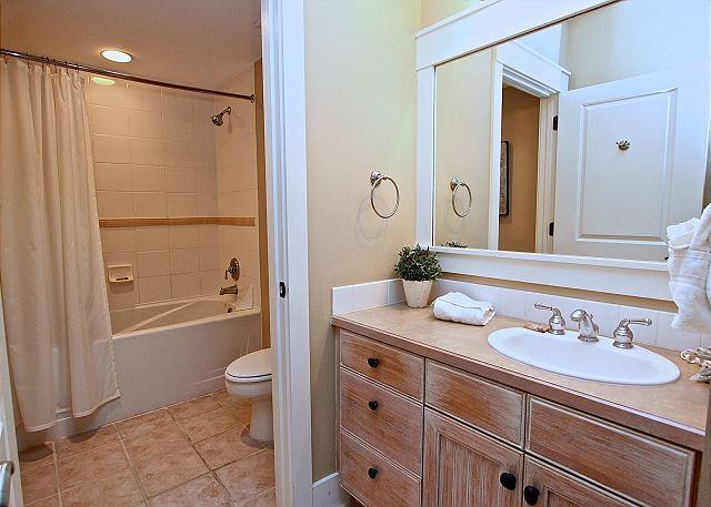 PILOT HOUSE - Residential