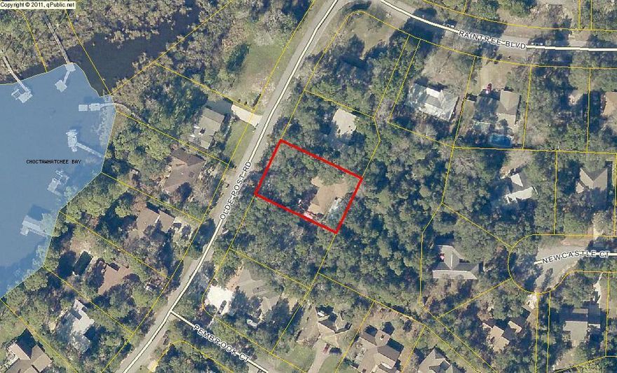 * Home being pre-sold subject to remodeling. * BEAUTIFUL brick home with an enclosed in-ground pool and in the highly desirable Raintree Estates subdivision. Raintree Estates has a voluntary association and fees cover the maintenance of two parks and the entrances. Membership allows usage of the Woods park and the Beach Park.