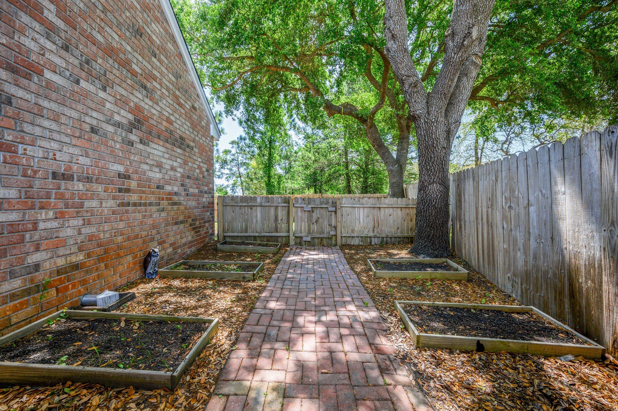 Forest Cove - Residential