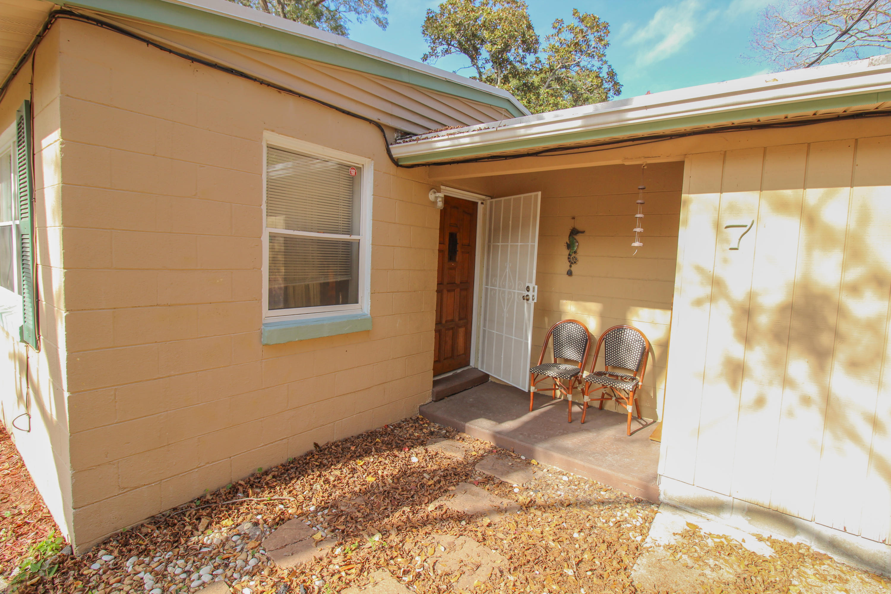 SEABREEZE ADD #3 LOT 2 BLK G - Residential