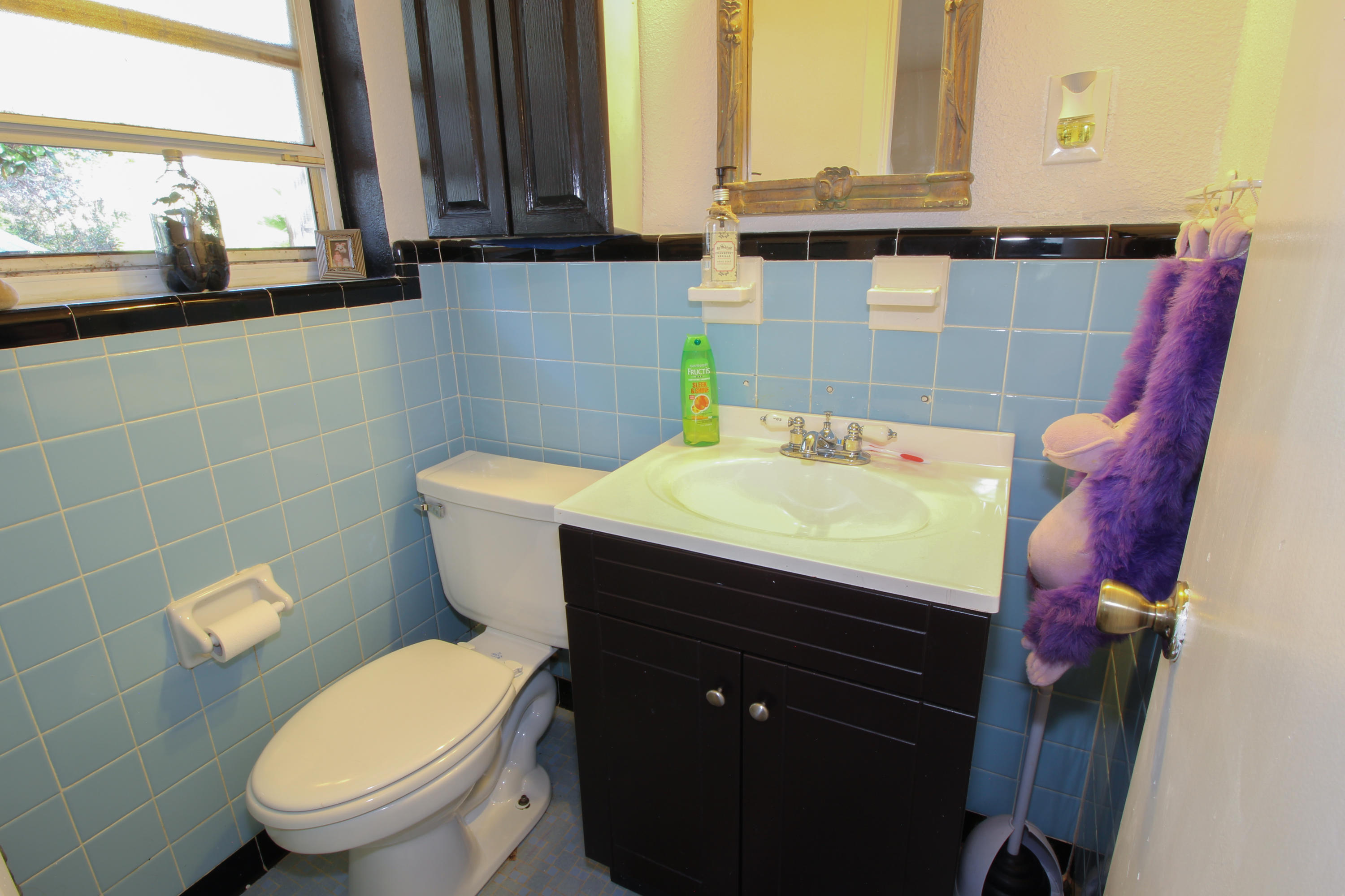 SEABREEZE ADD #3 LOT 2 BLK G - Residential