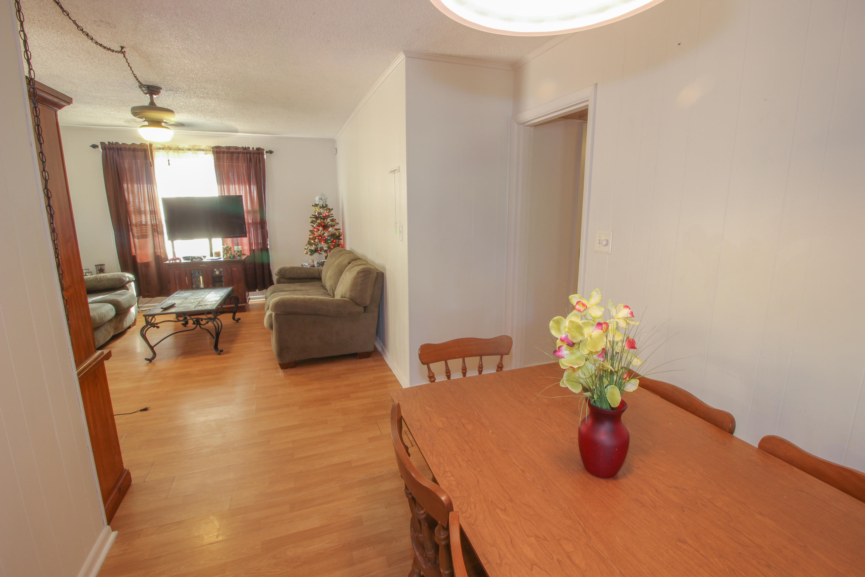 SEABREEZE ADD #3 LOT 2 BLK G - Residential