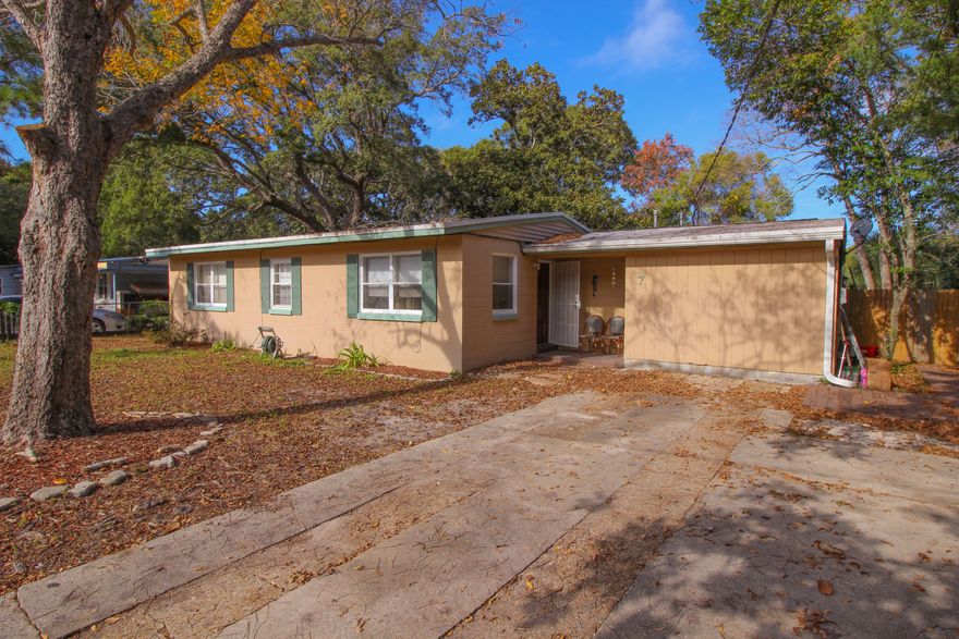 3 Bed 1.5 Bath located in southern Ft. Walton Beach. The majority of the home is concrete block which will require no maintenance and stands strong against storms.this is a great family home or investment property. Home IS OCCUPIED until Mar 1 2017.Buyer to verify all info and dimensions.
