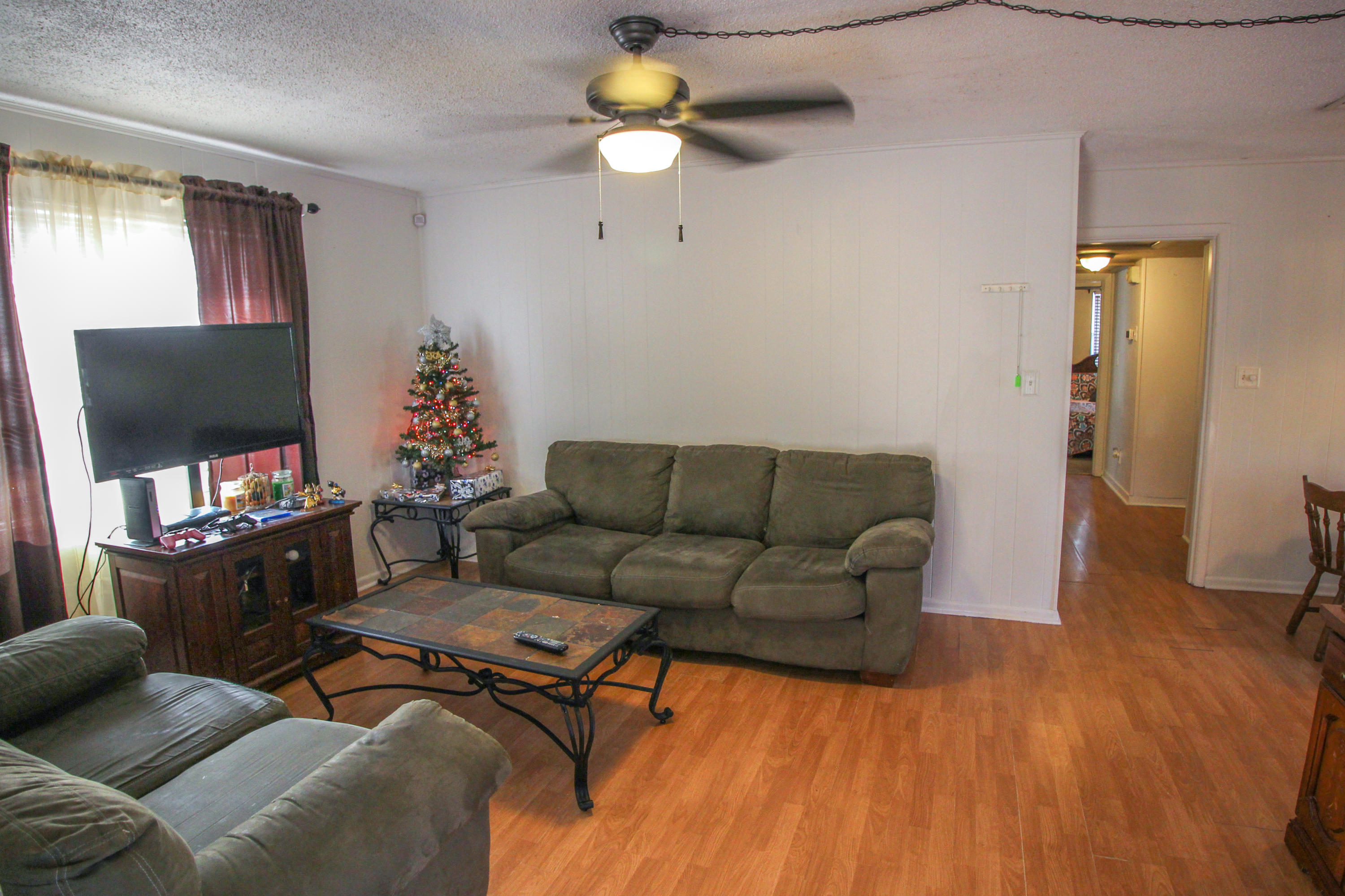 SEABREEZE ADD #3 LOT 2 BLK G - Residential