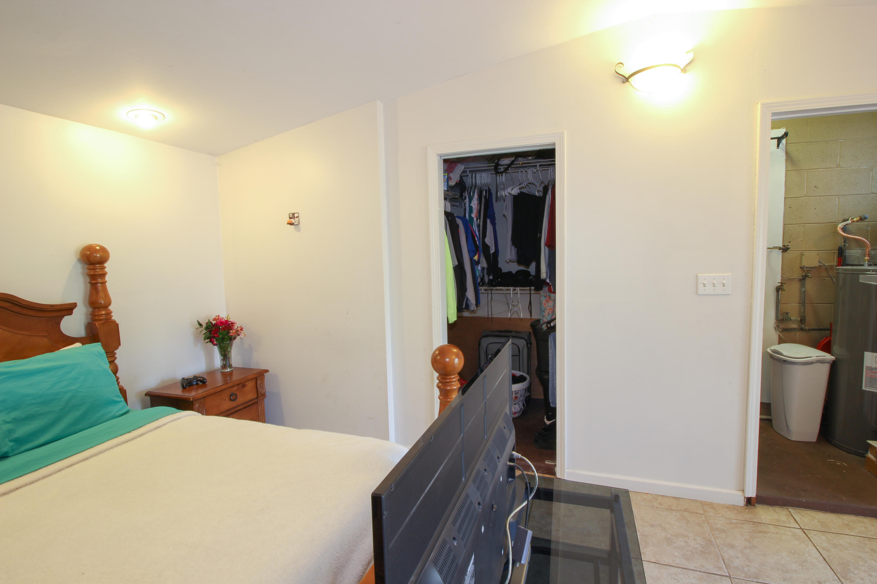 SEABREEZE ADD #3 LOT 2 BLK G - Residential