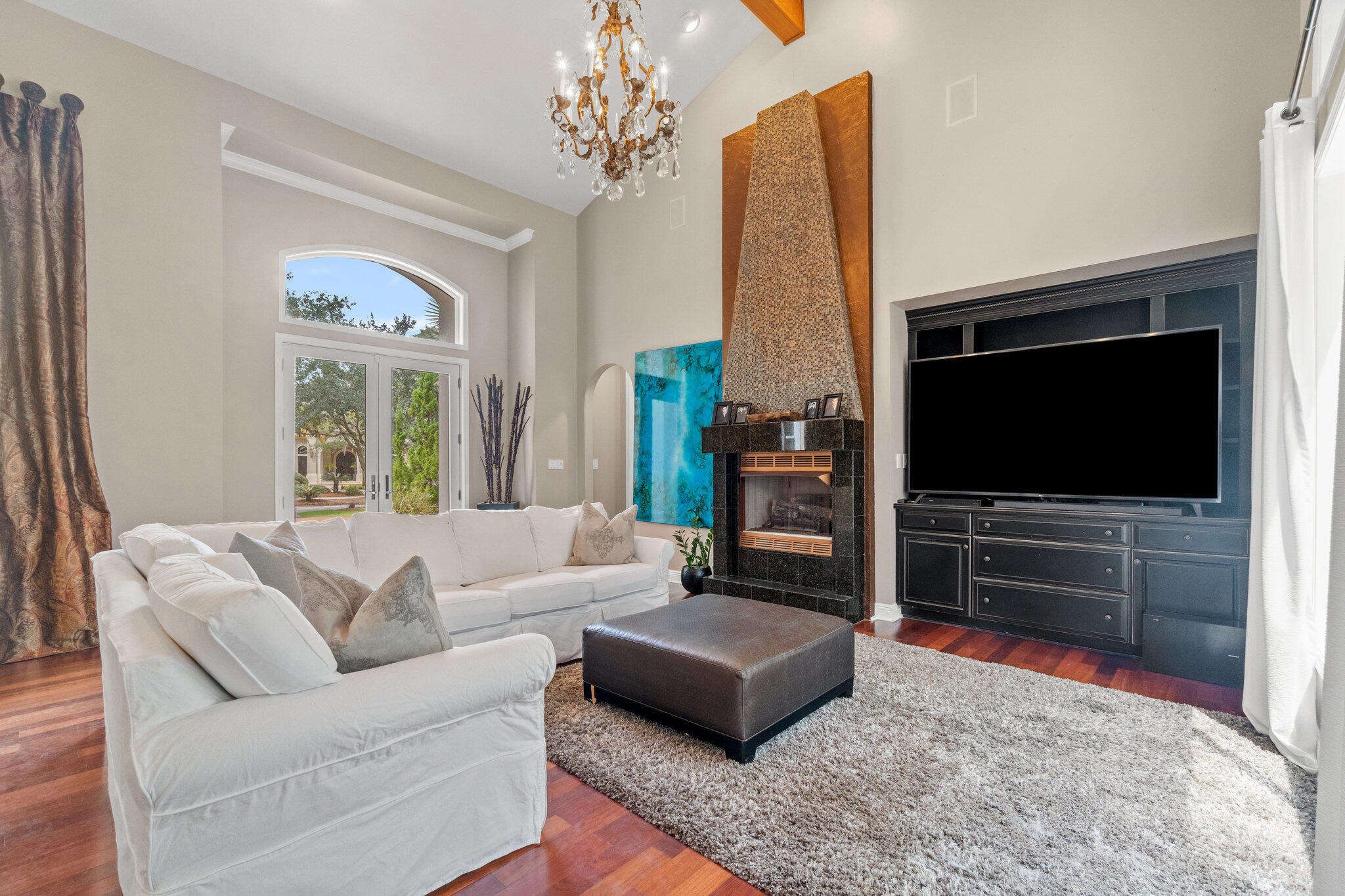 BURNT PINE - Residential